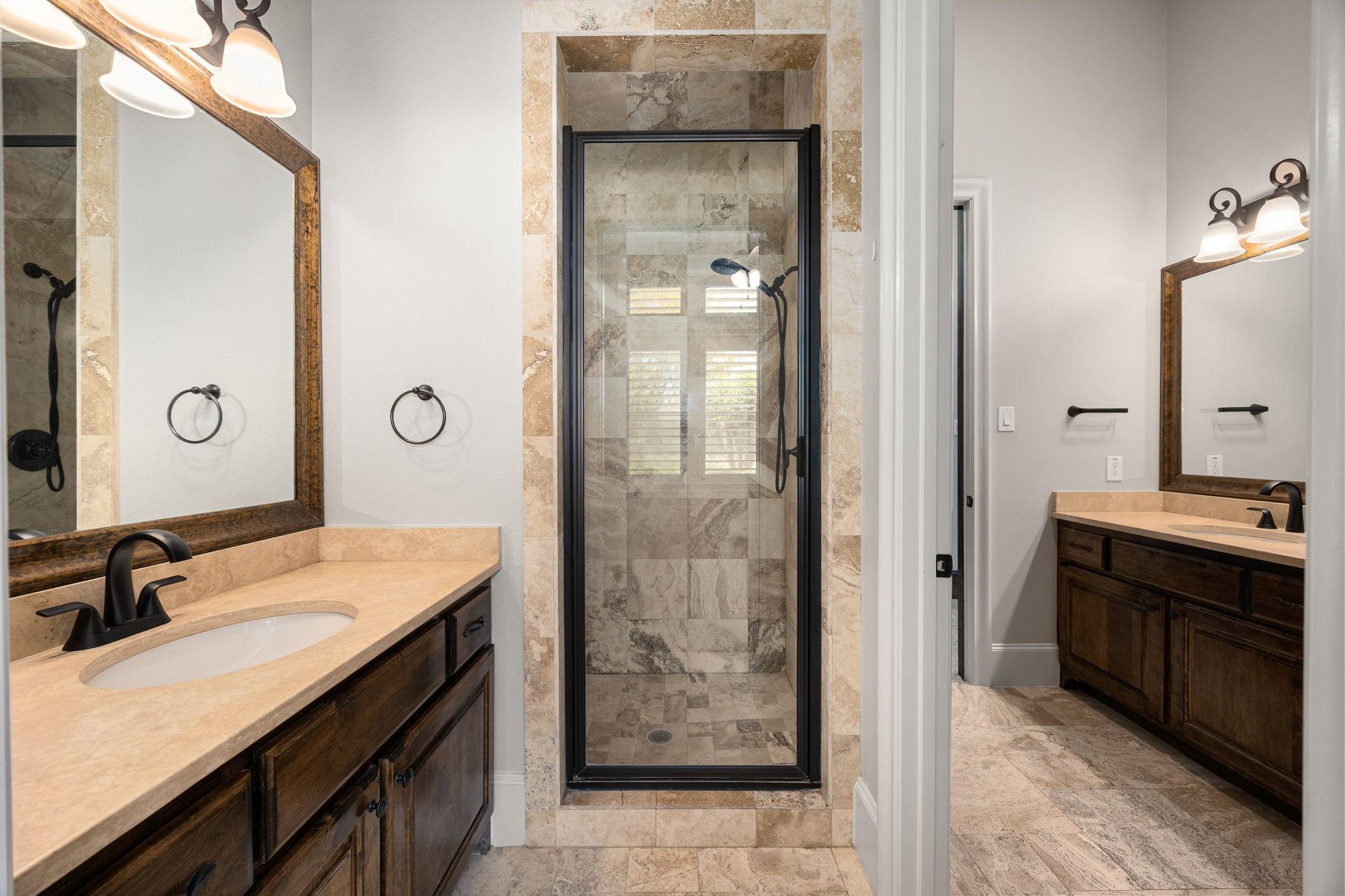 914 Cross Hollow Lane