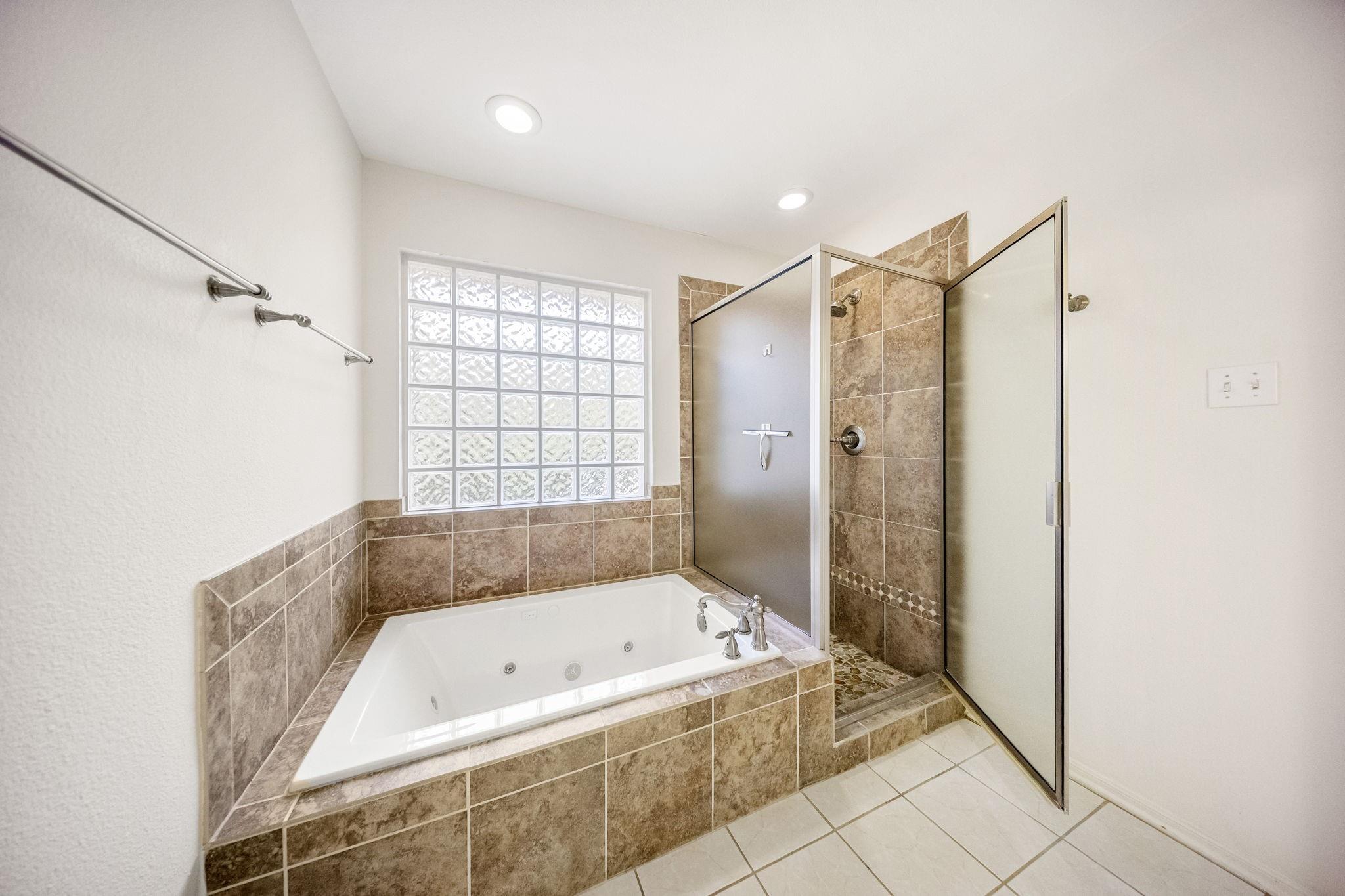 2231 Bentoak Hollow