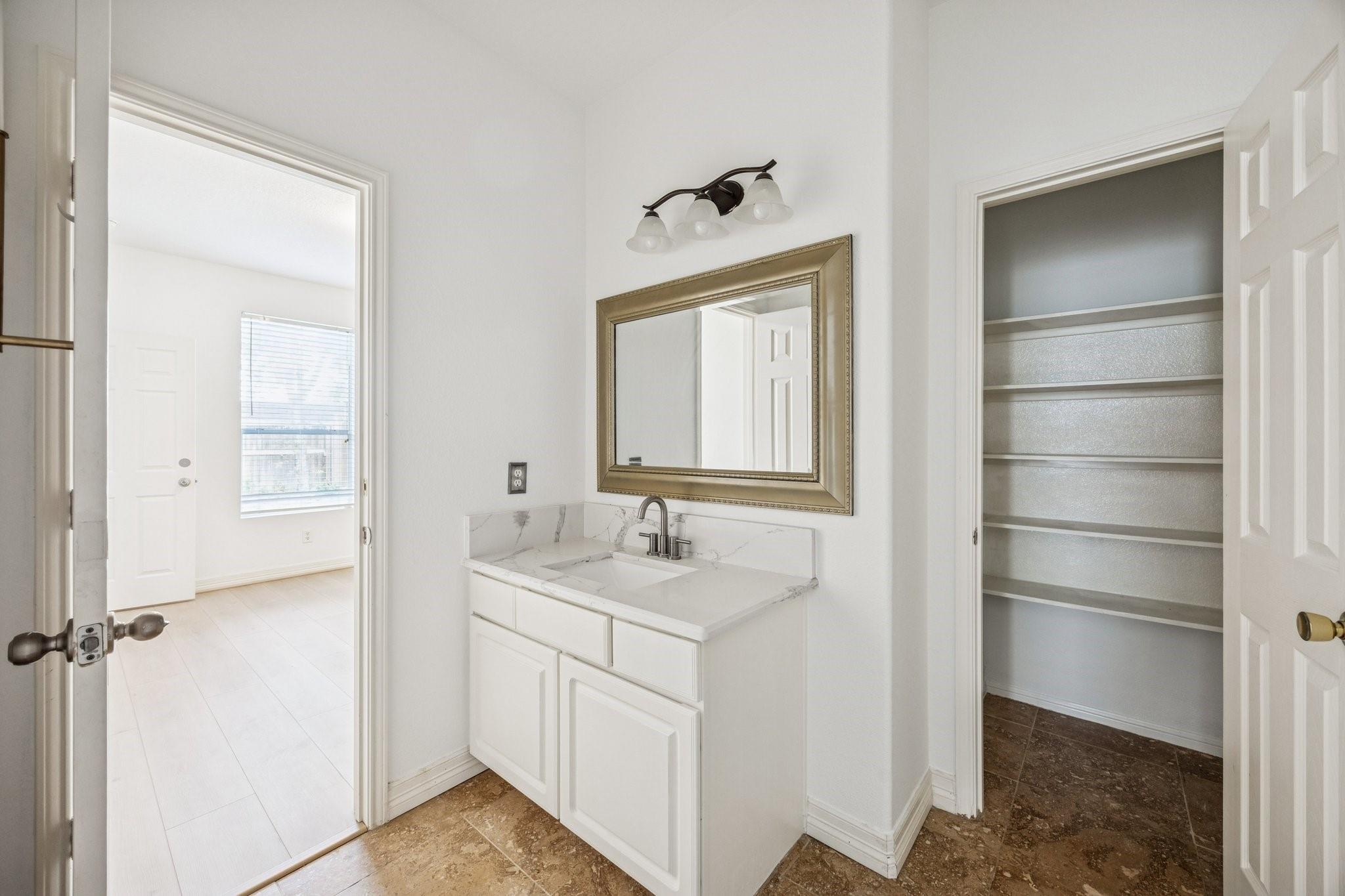 18318 Alemarble Oak Street