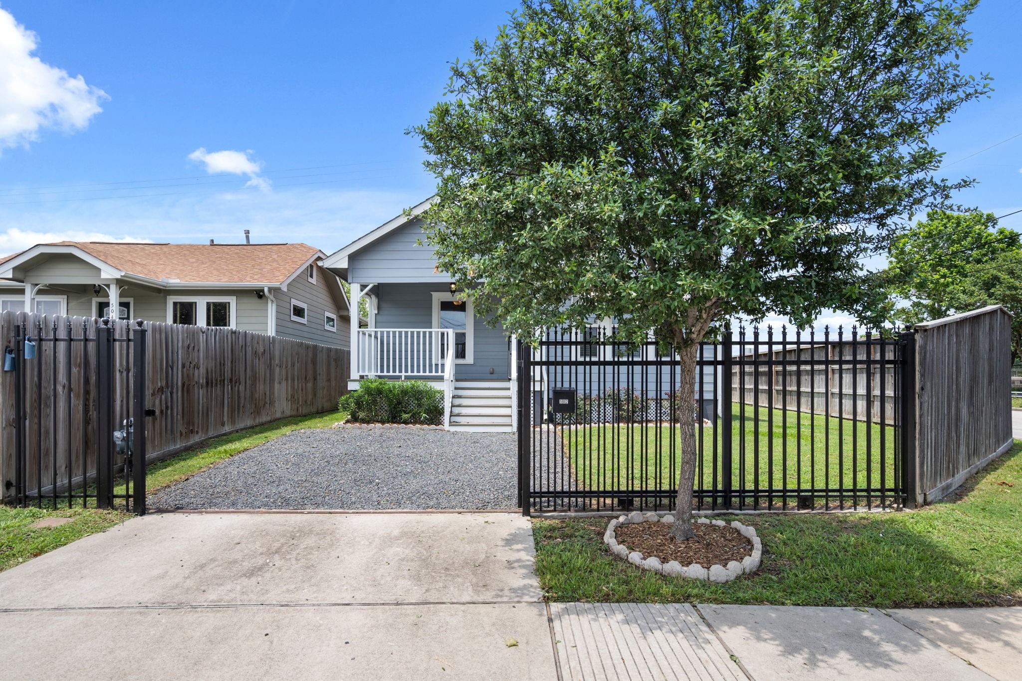 502 Dell Court