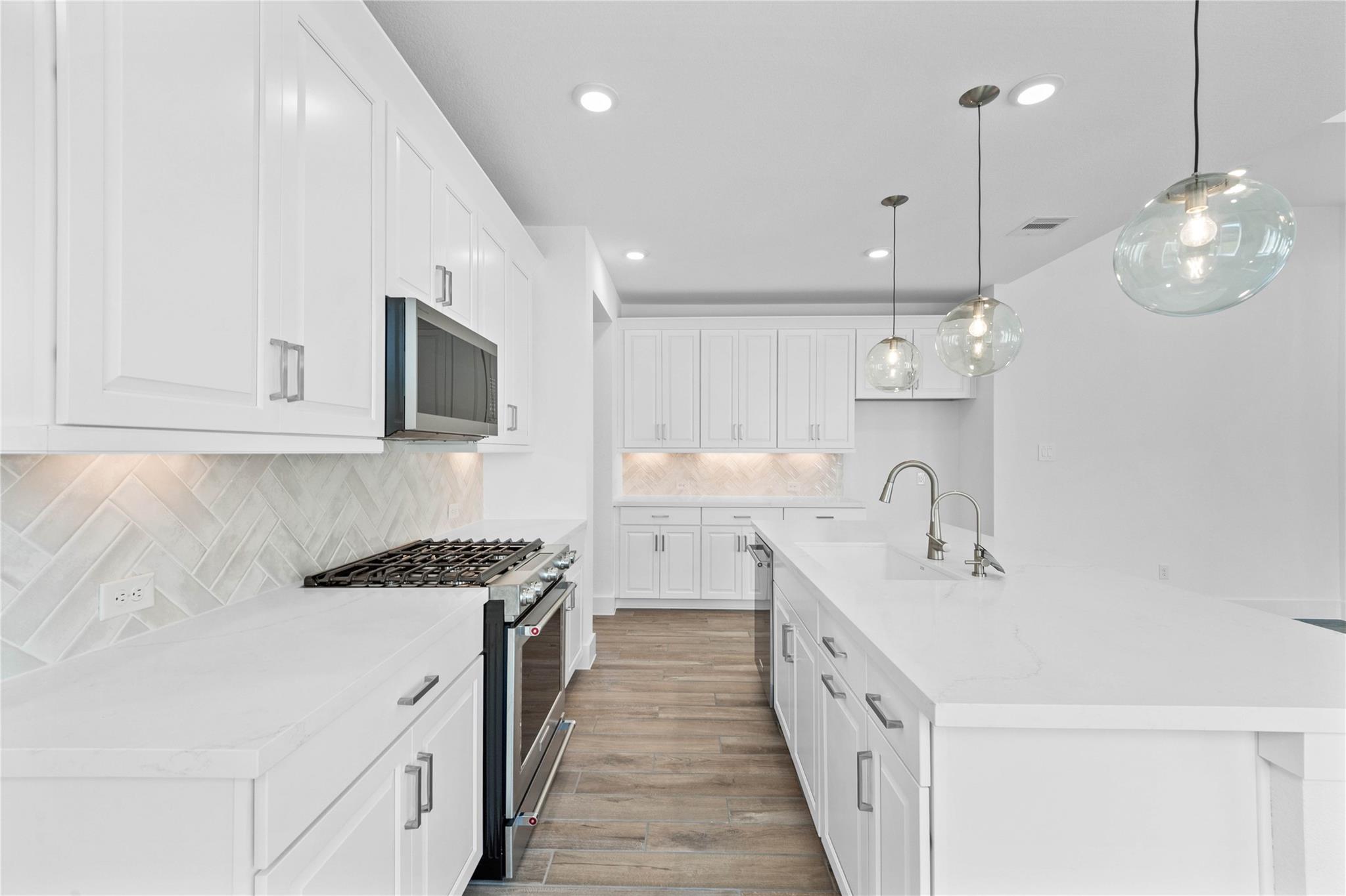 6219 Deep Gulch Drive