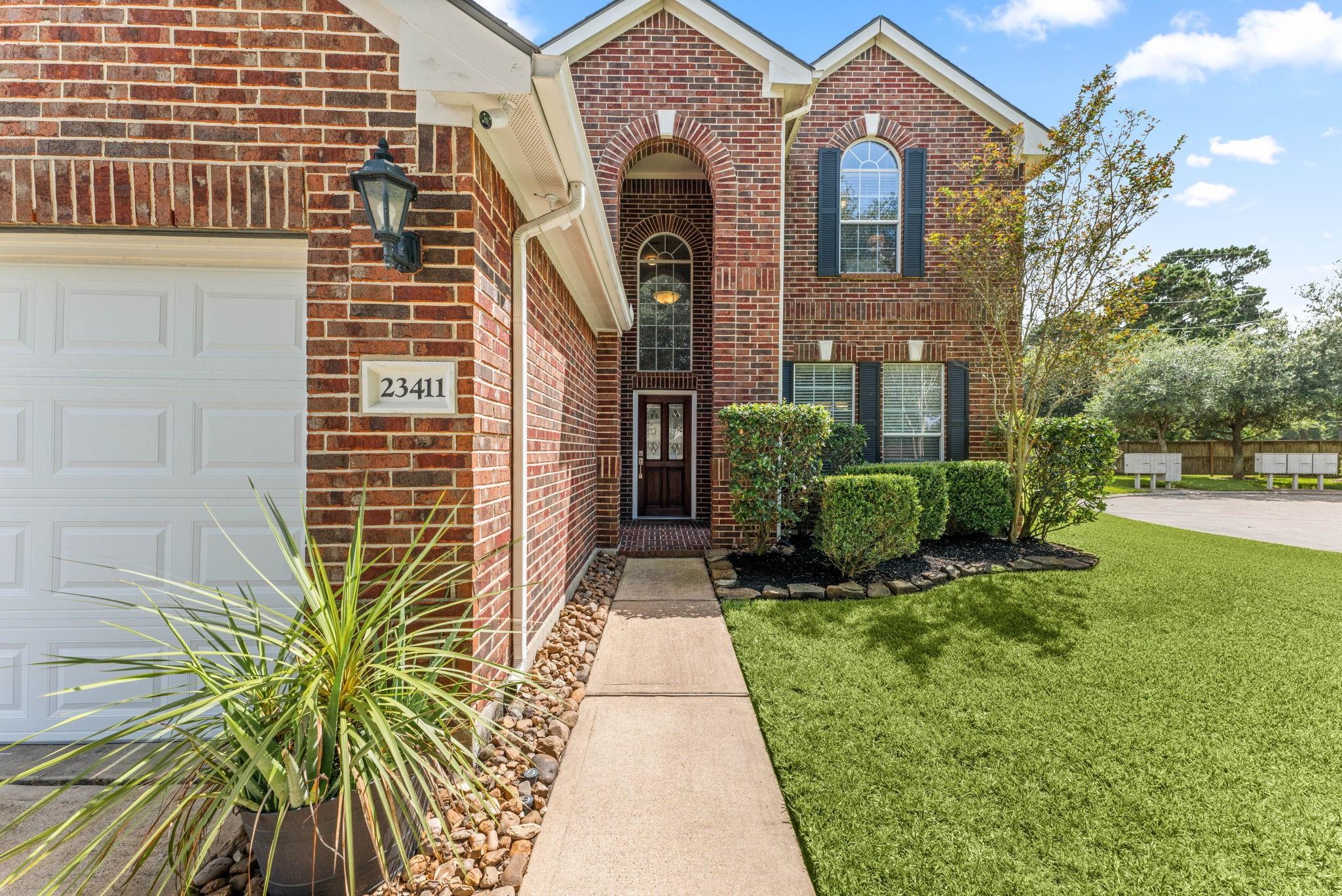 23411 W Pine Ivy Lane
