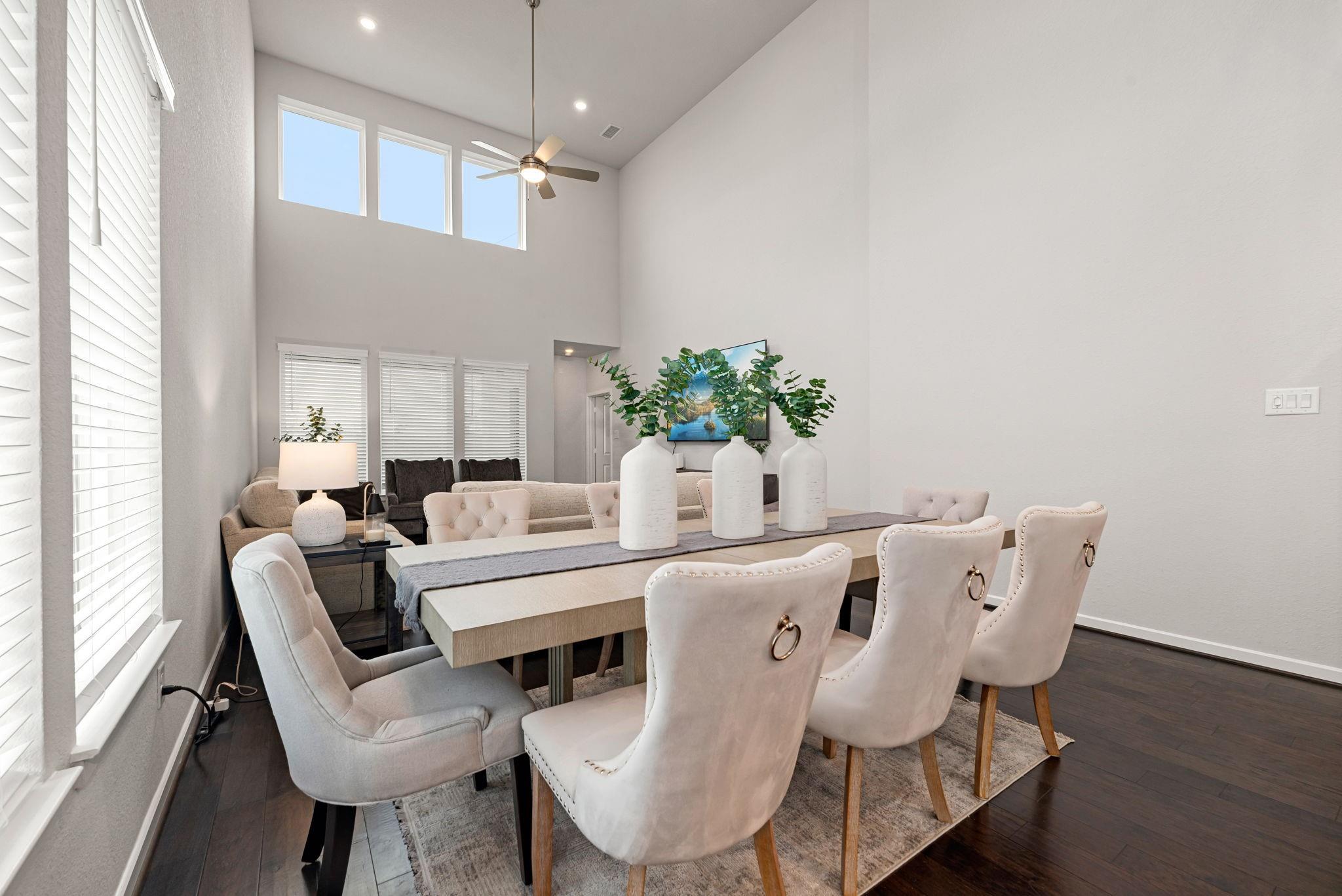 21867 Fitzroy Manor Lane