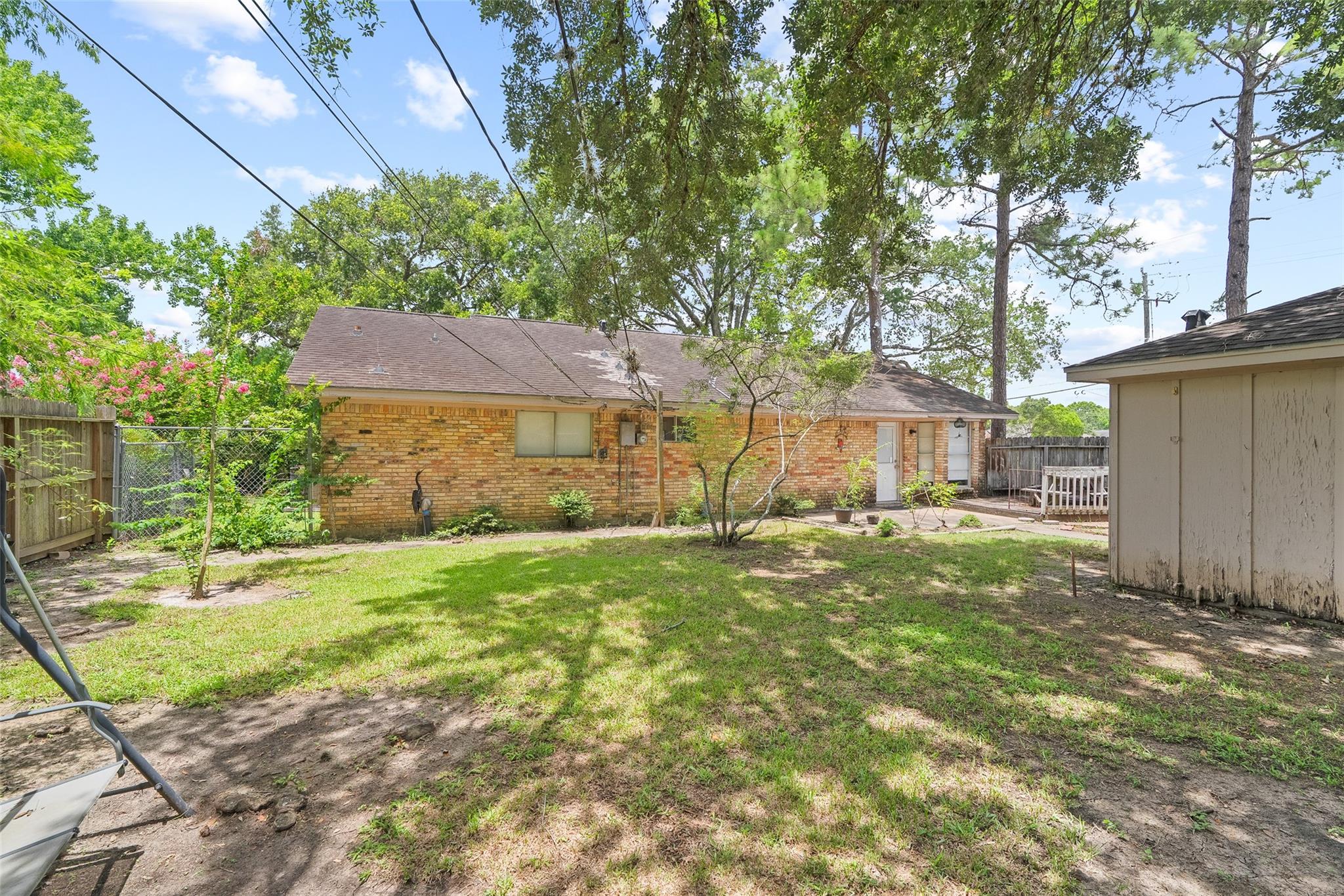 2001 Lamar Drive