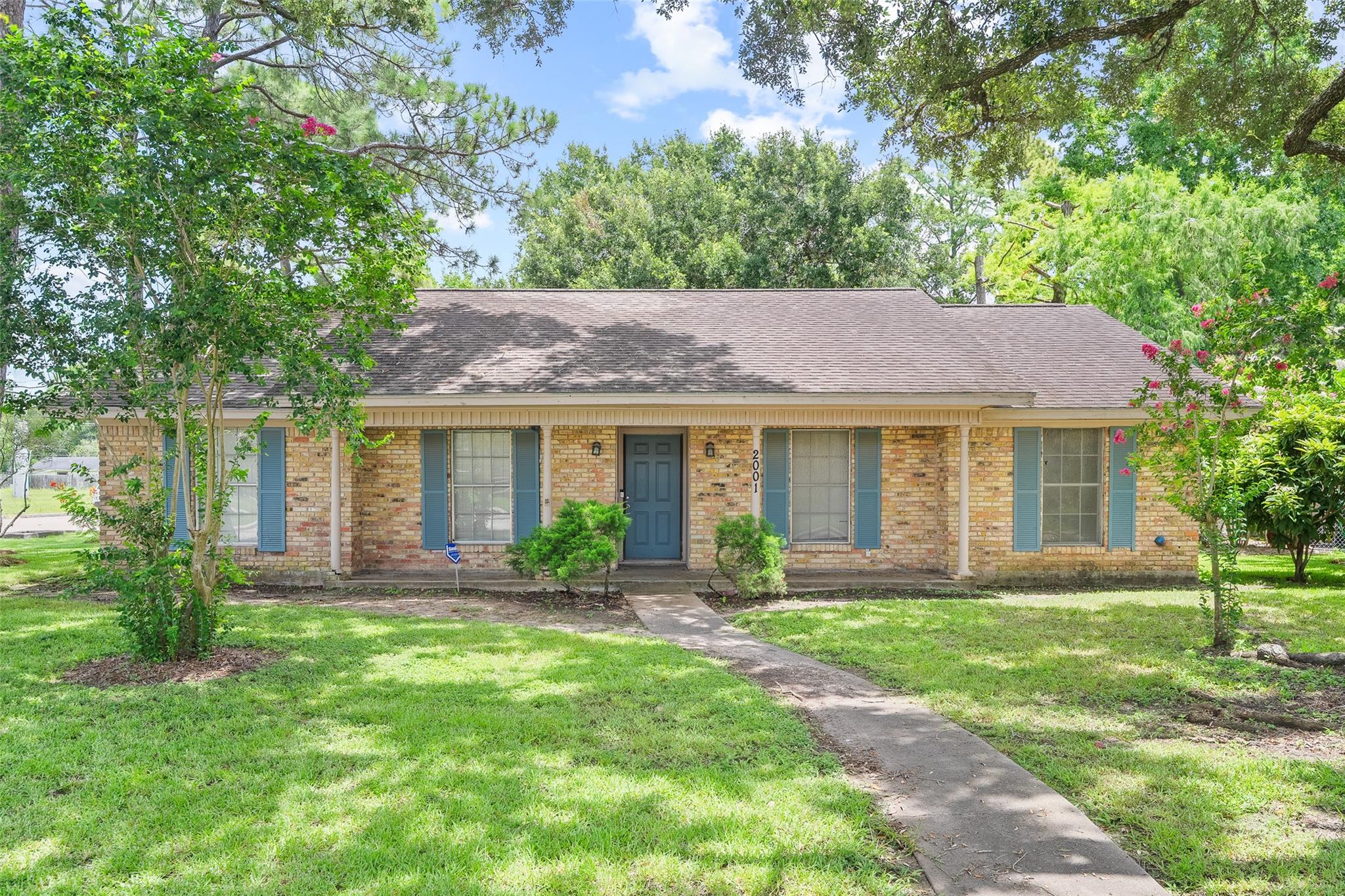 2001 Lamar Drive