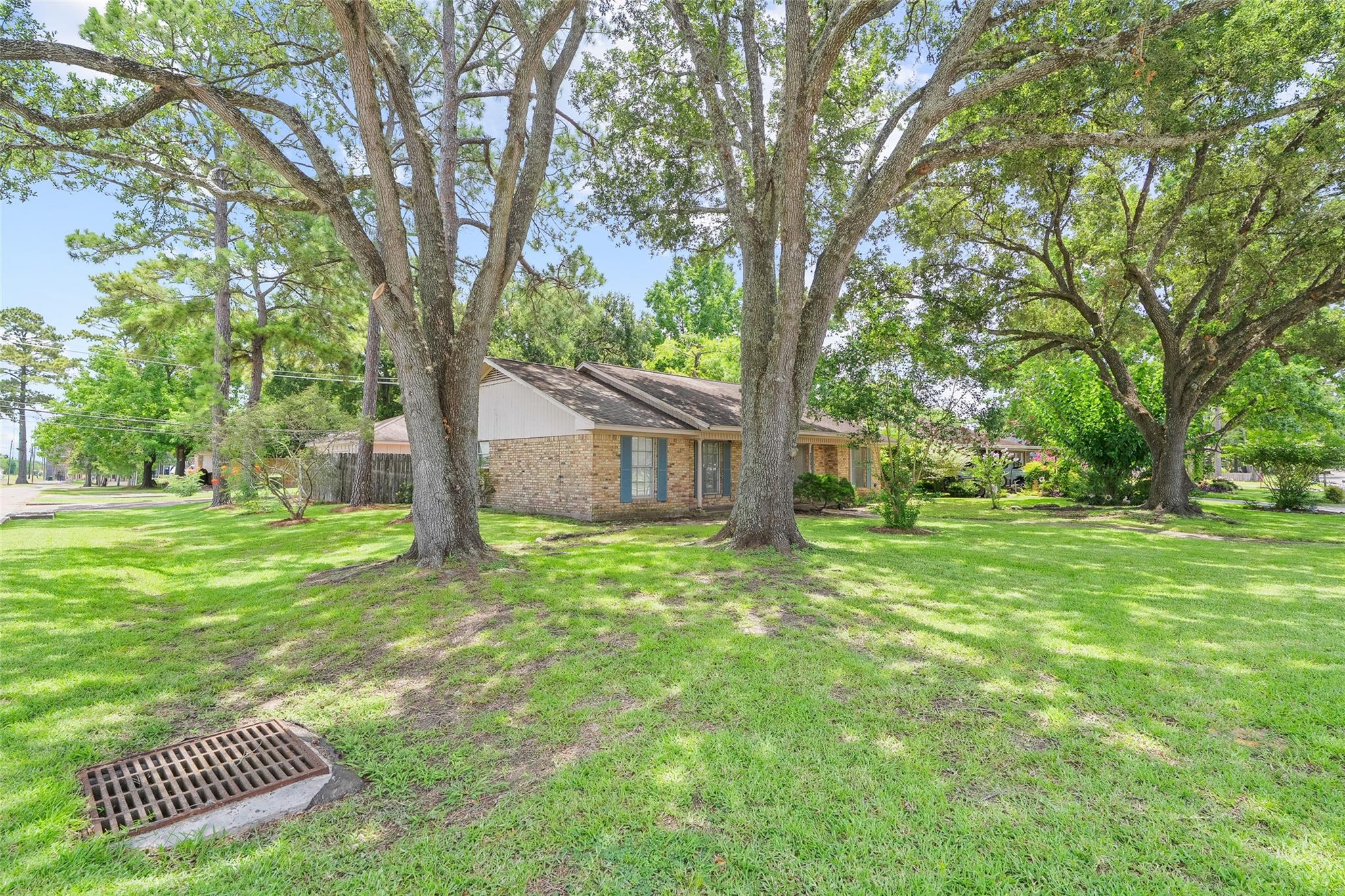 2001 Lamar Drive