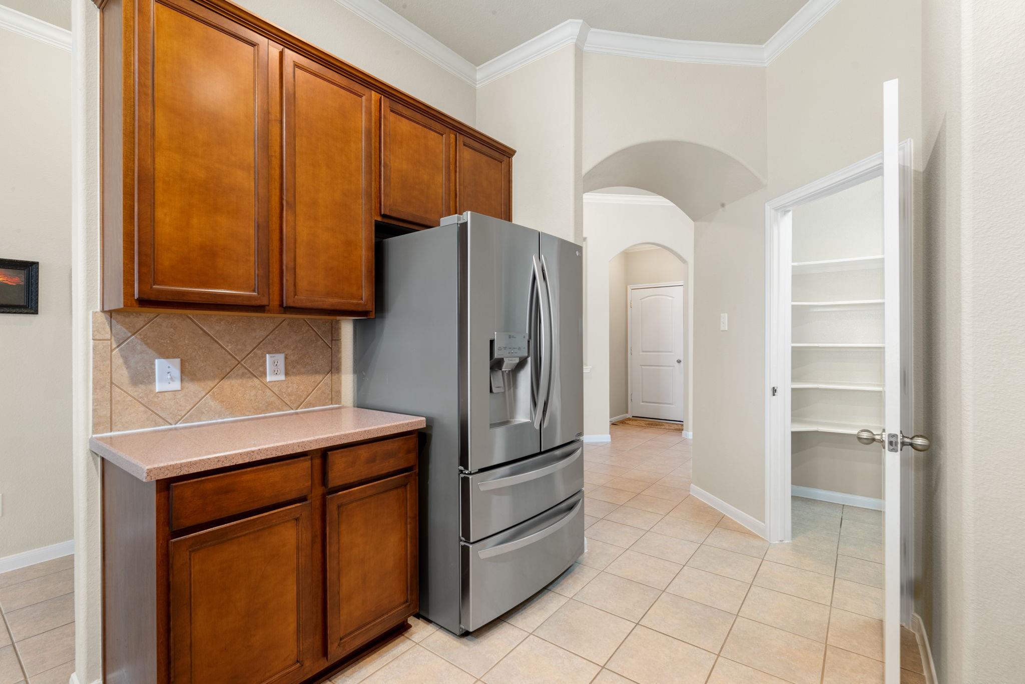 2911 Empire Oaks Lane