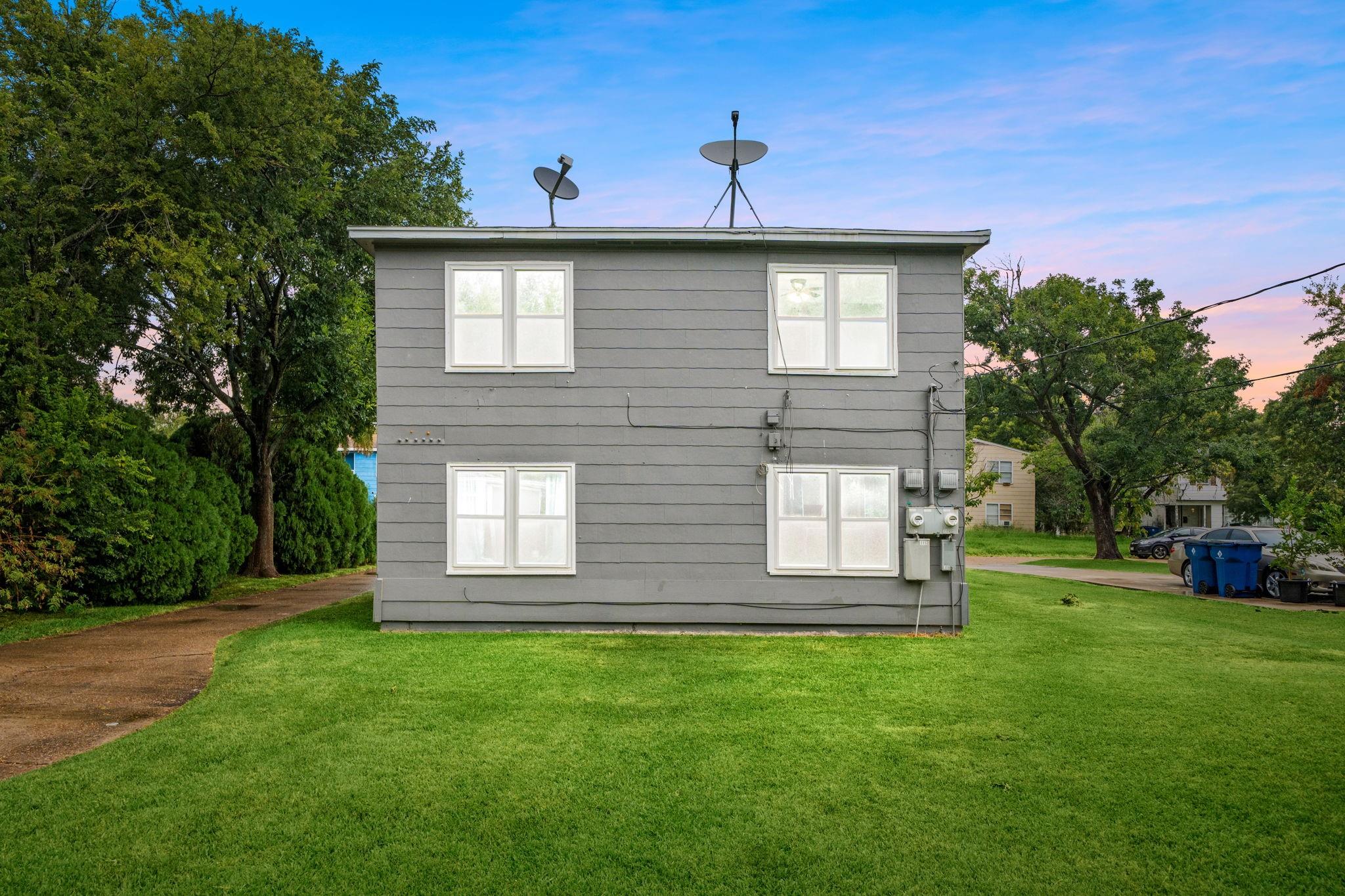 1117 & 1119 1st Ave N, Texas City