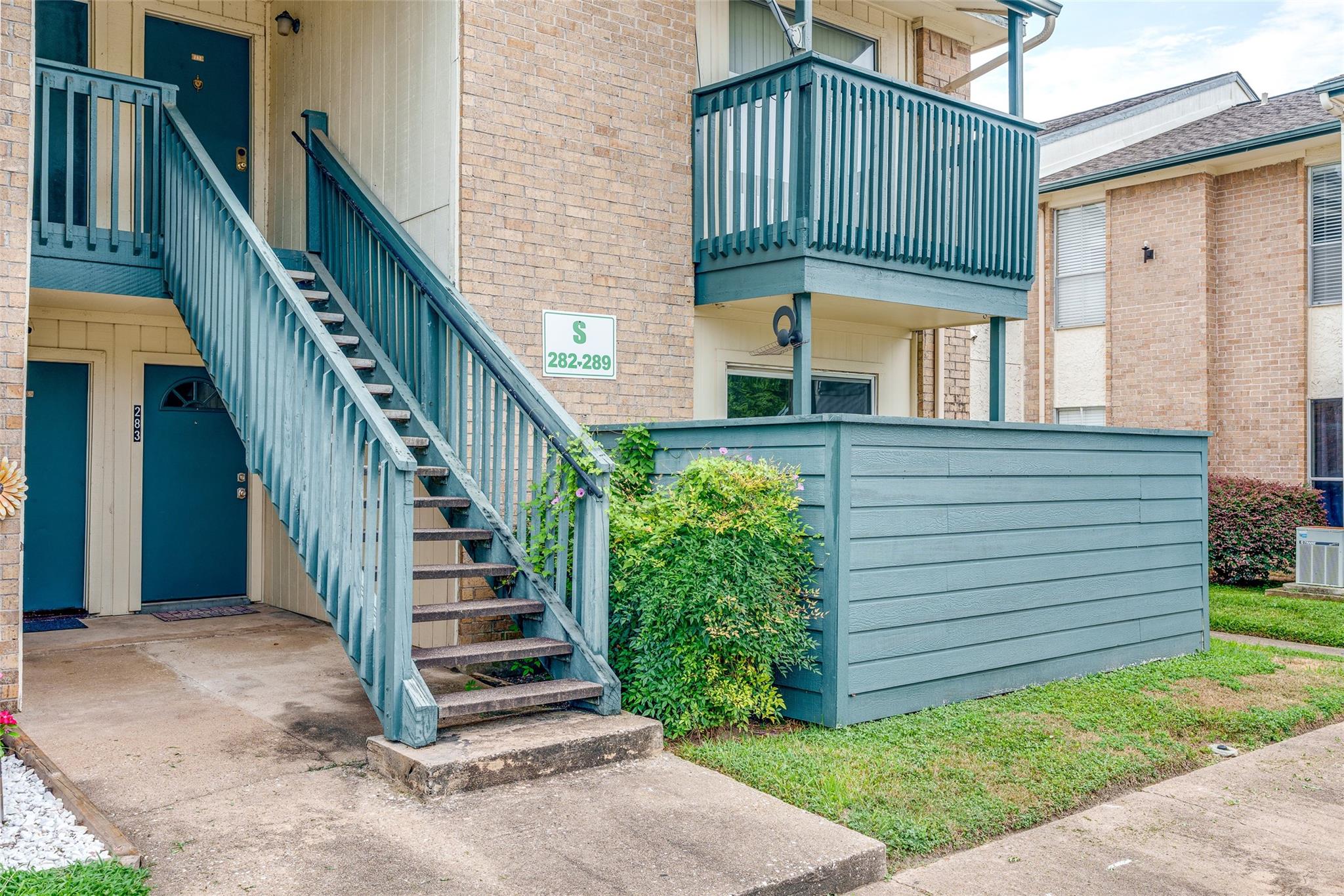 250 El Dorado Boulevard # 283