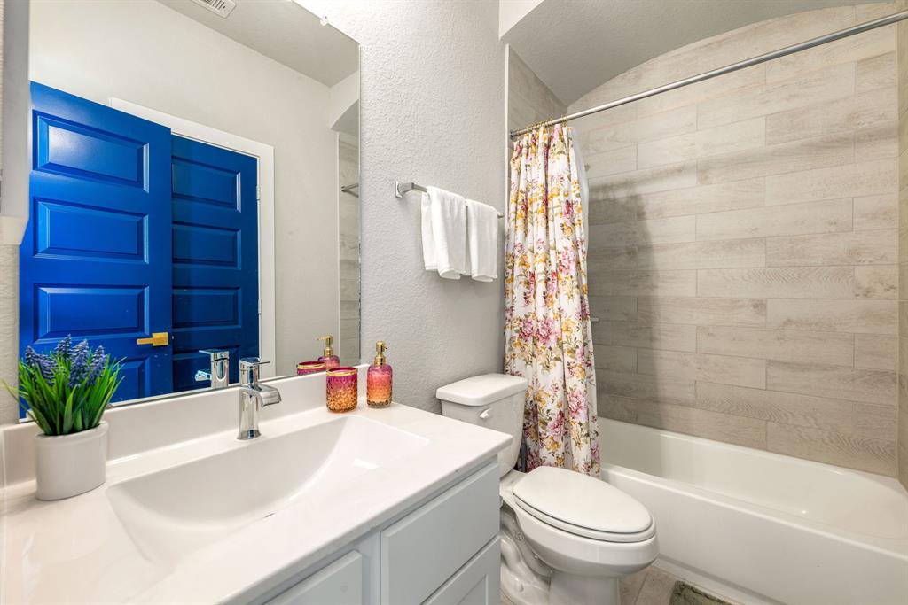 3323 Majestic Pine Lane