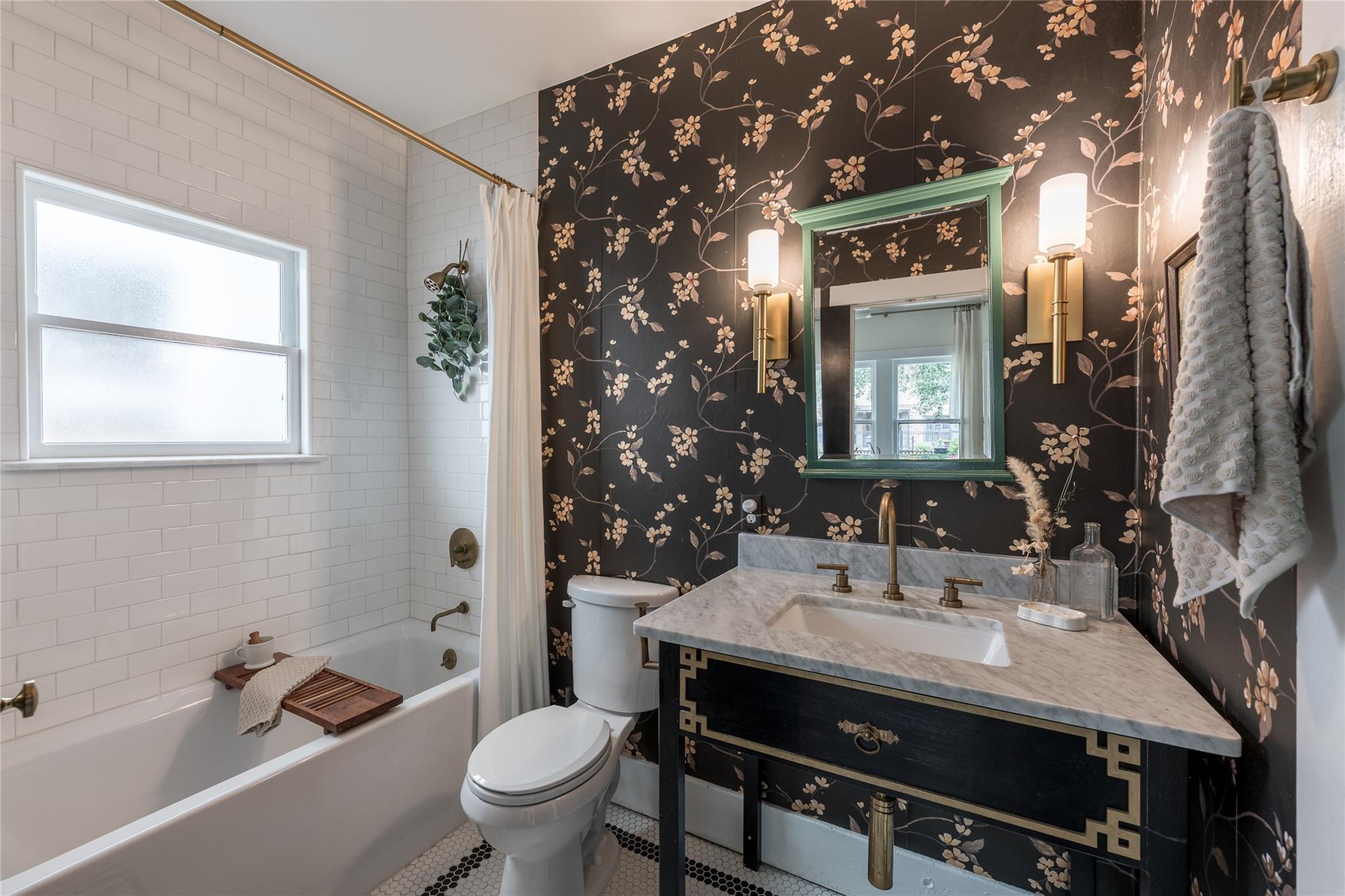 108 E 27th Street