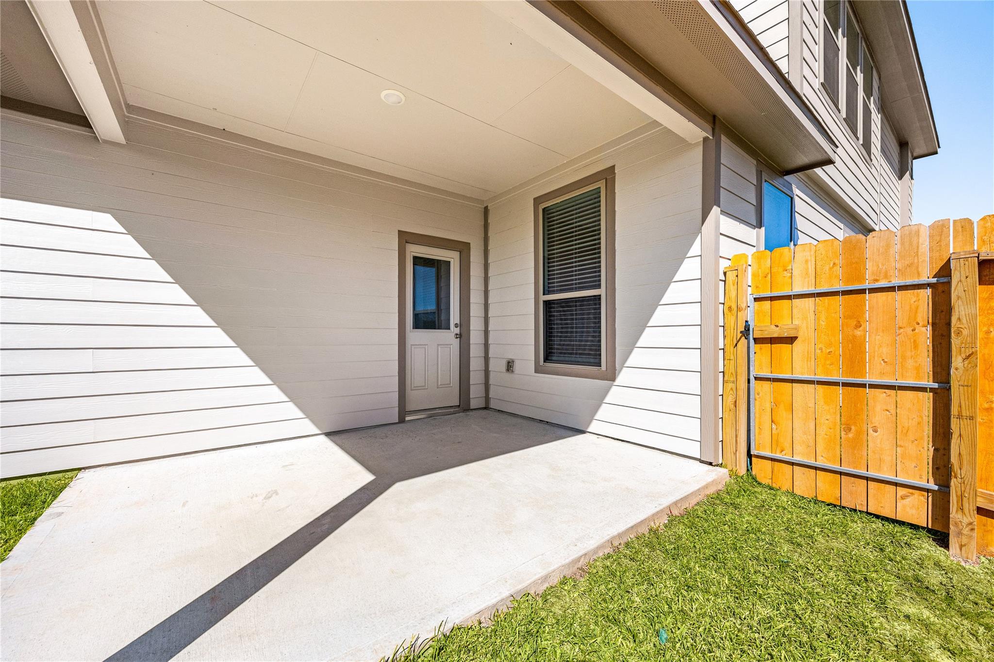 823 Tejas Village Parkway