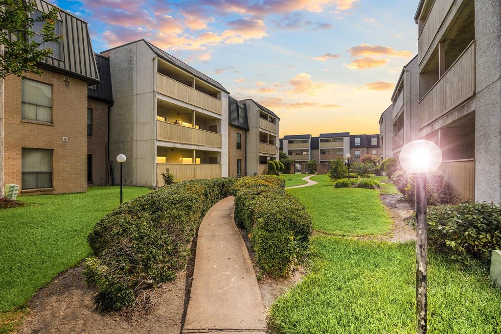 8517 Hearth Drive # 31
