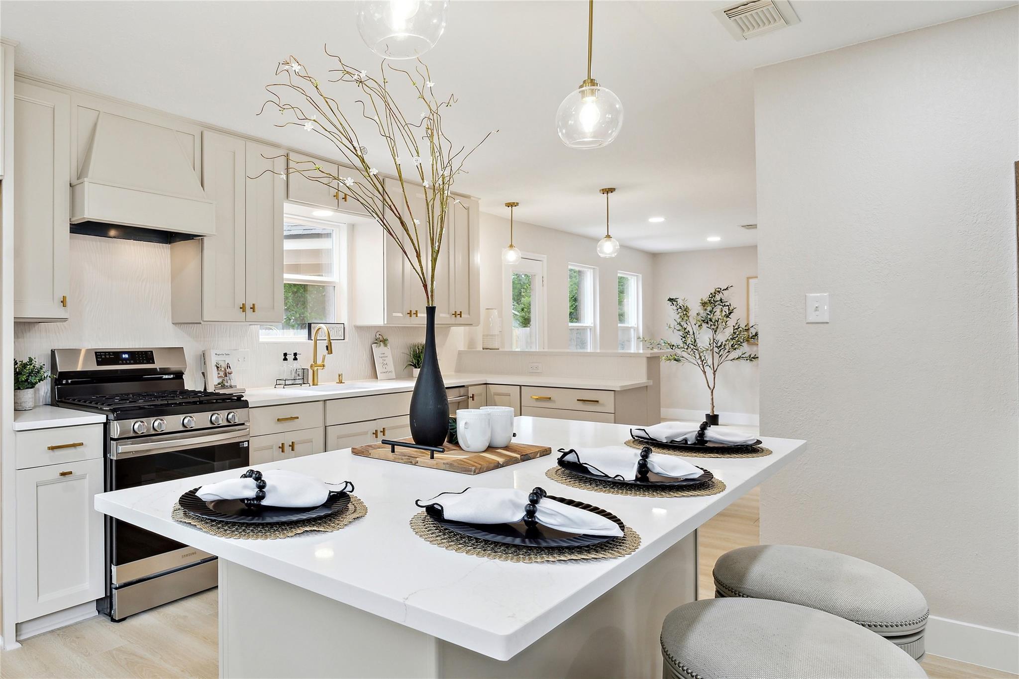 7811 Ashwell Court