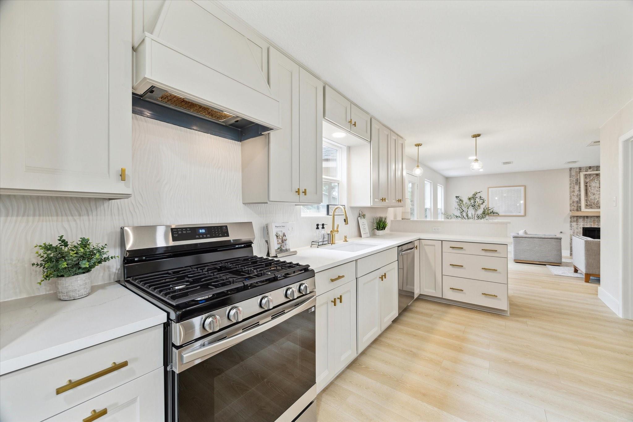 7811 Ashwell Court