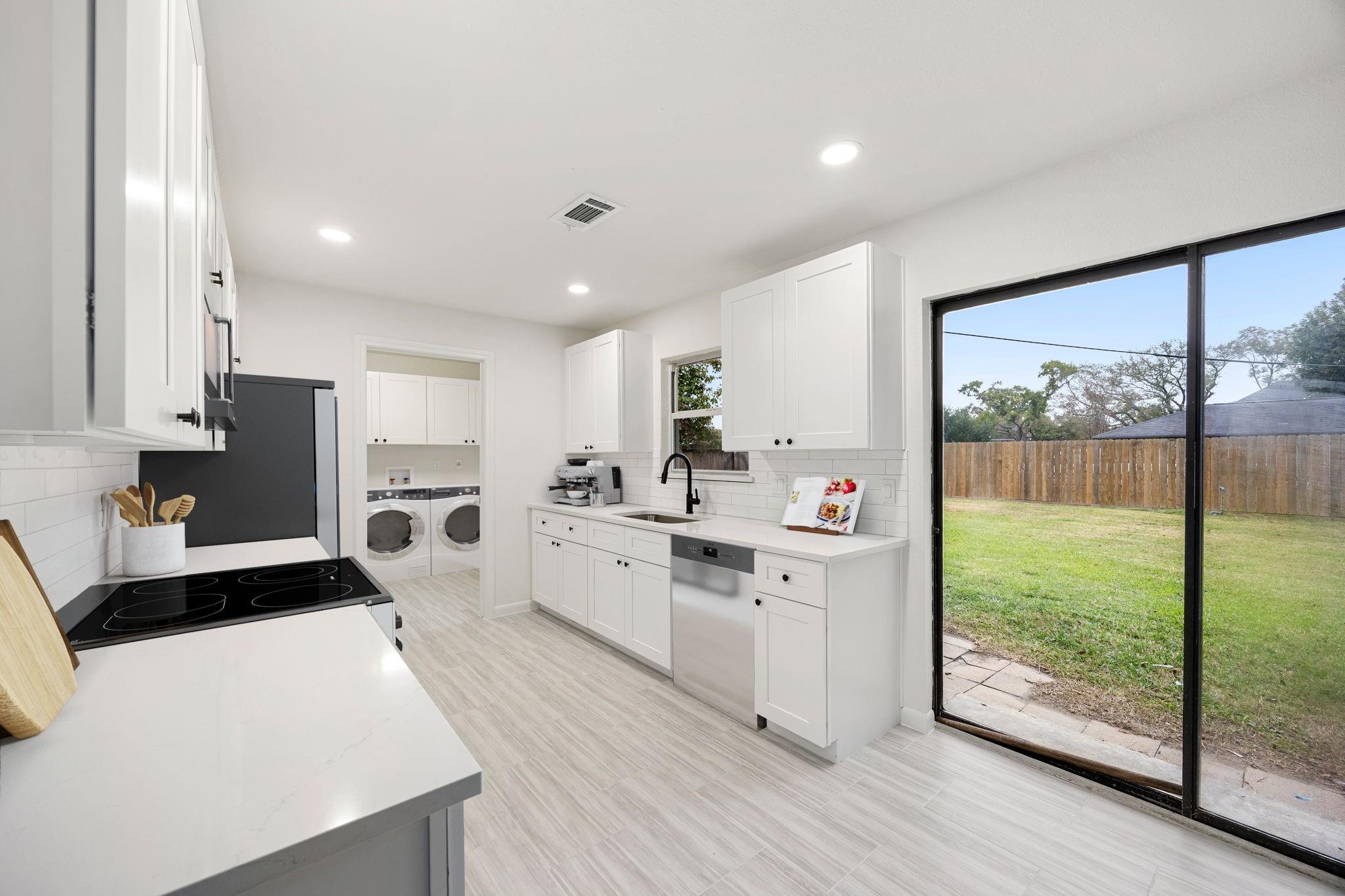 8646 Kempridge Street