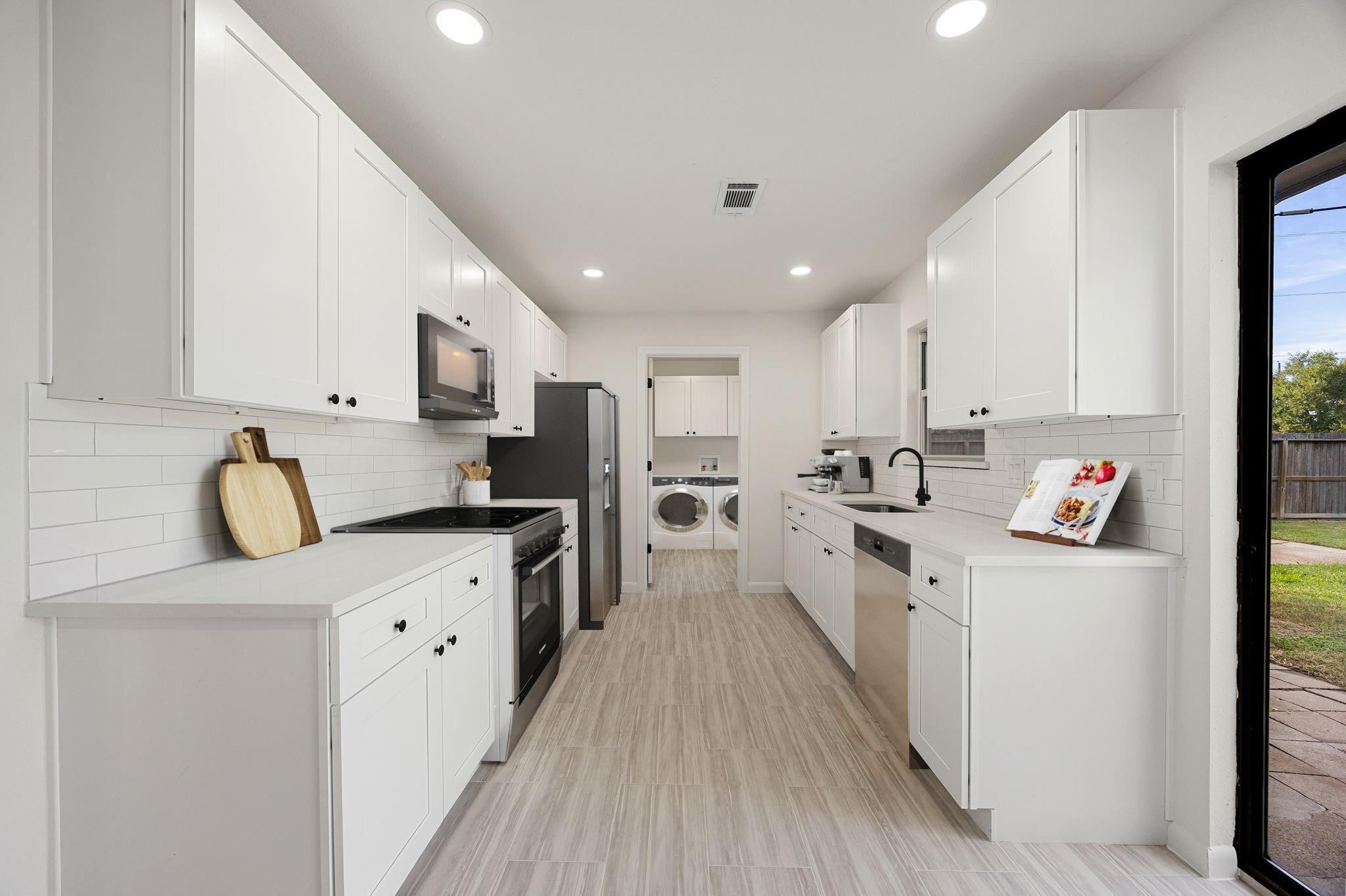 8646 Kempridge Street