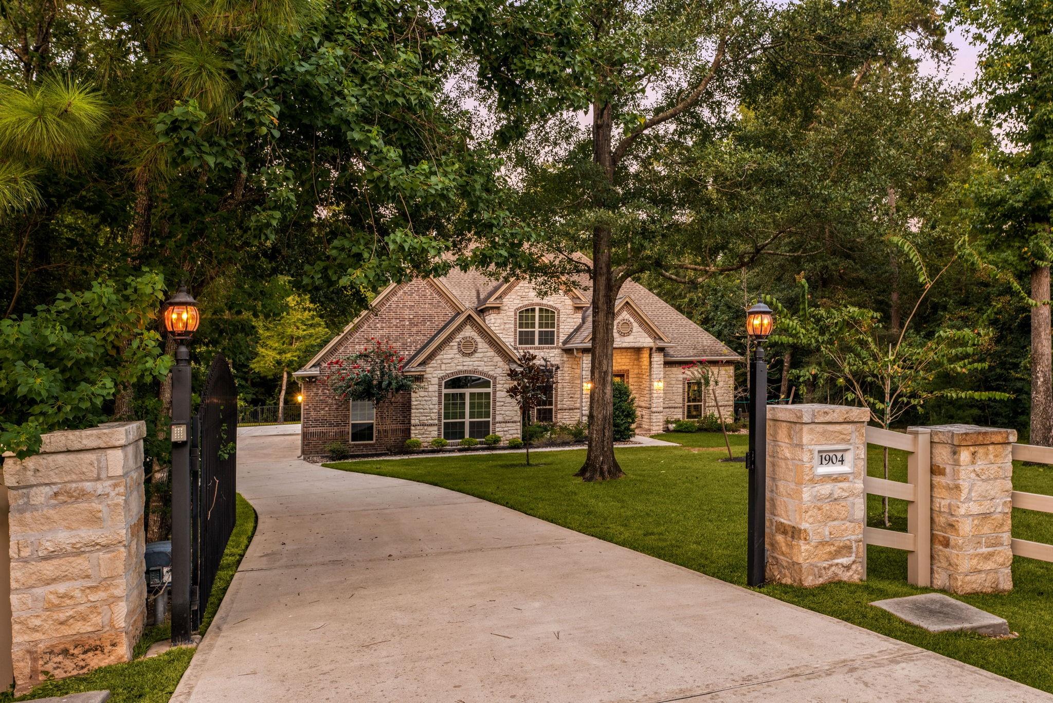 1904 Boulder Ridge Drive