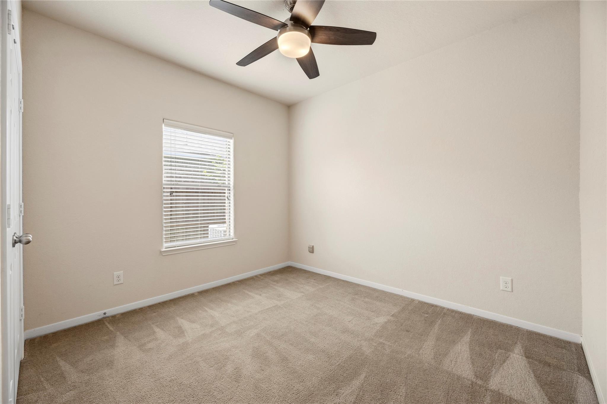 23827 S Newport Bend