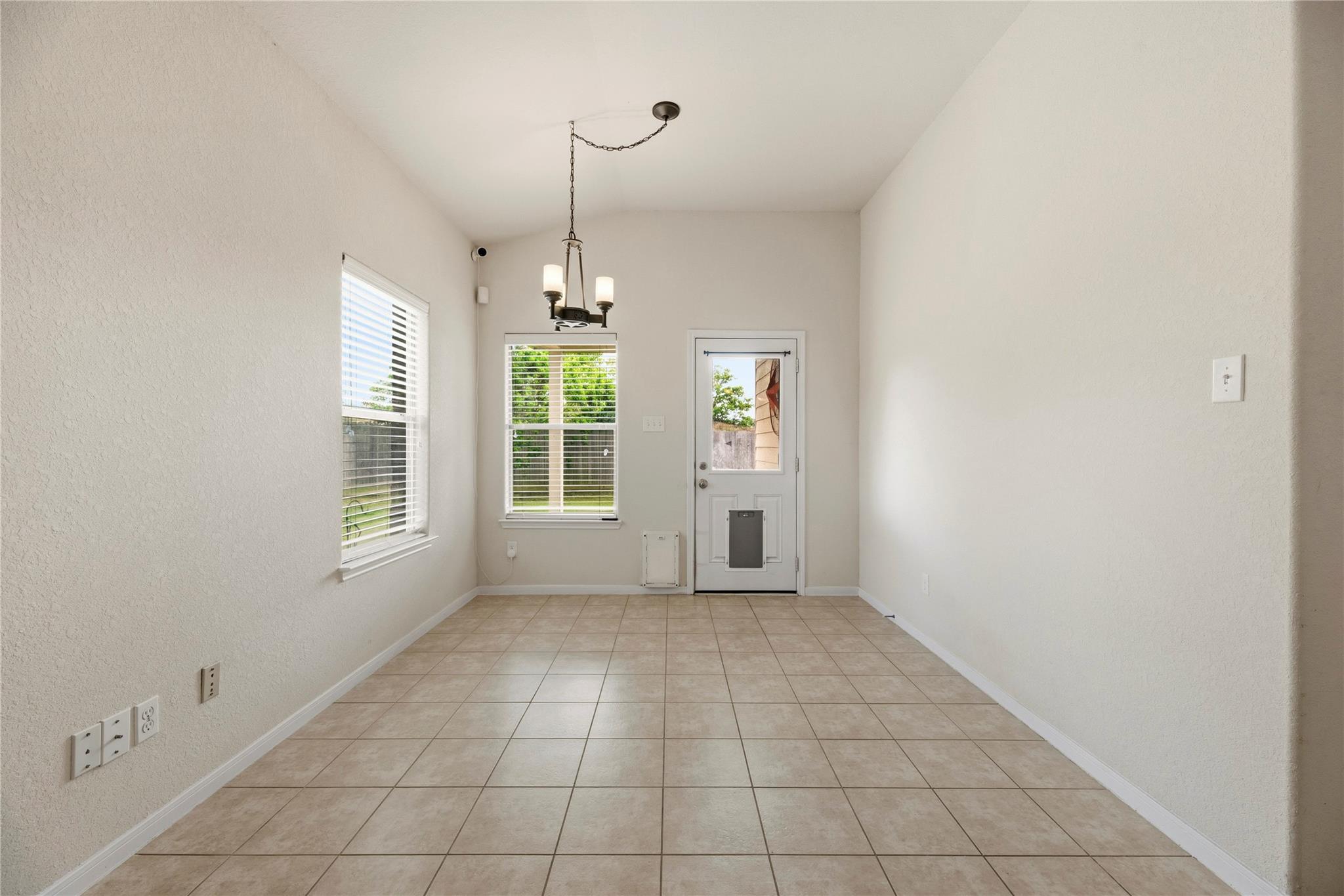 23827 S Newport Bend