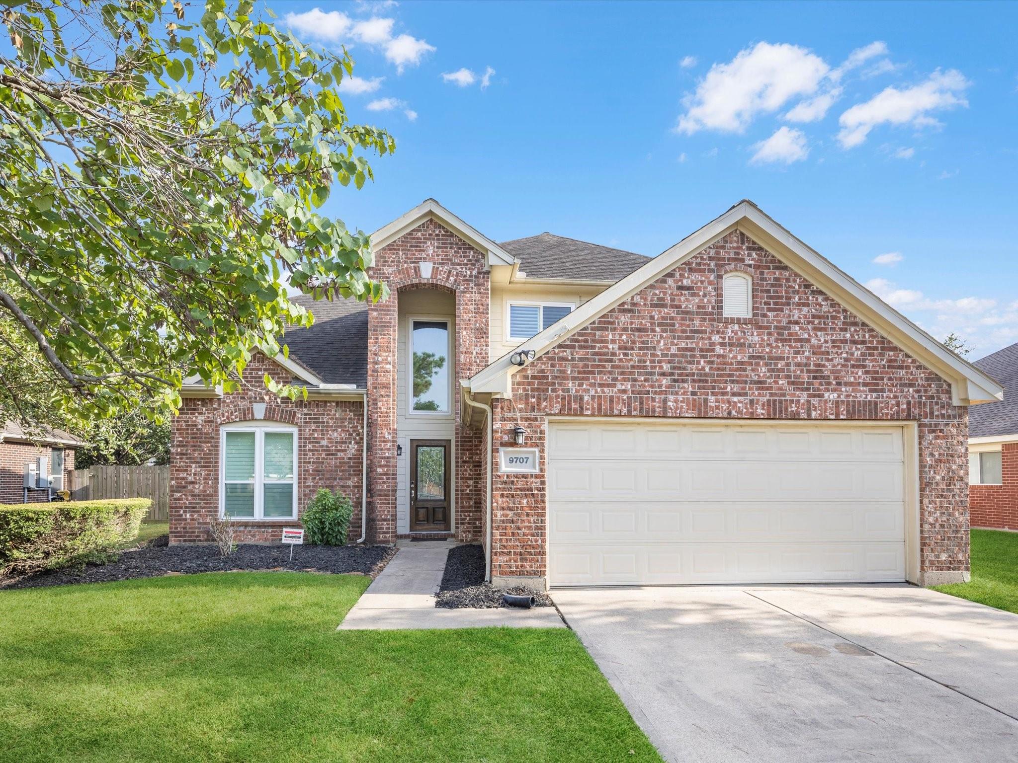 9707 Green Valley Lane