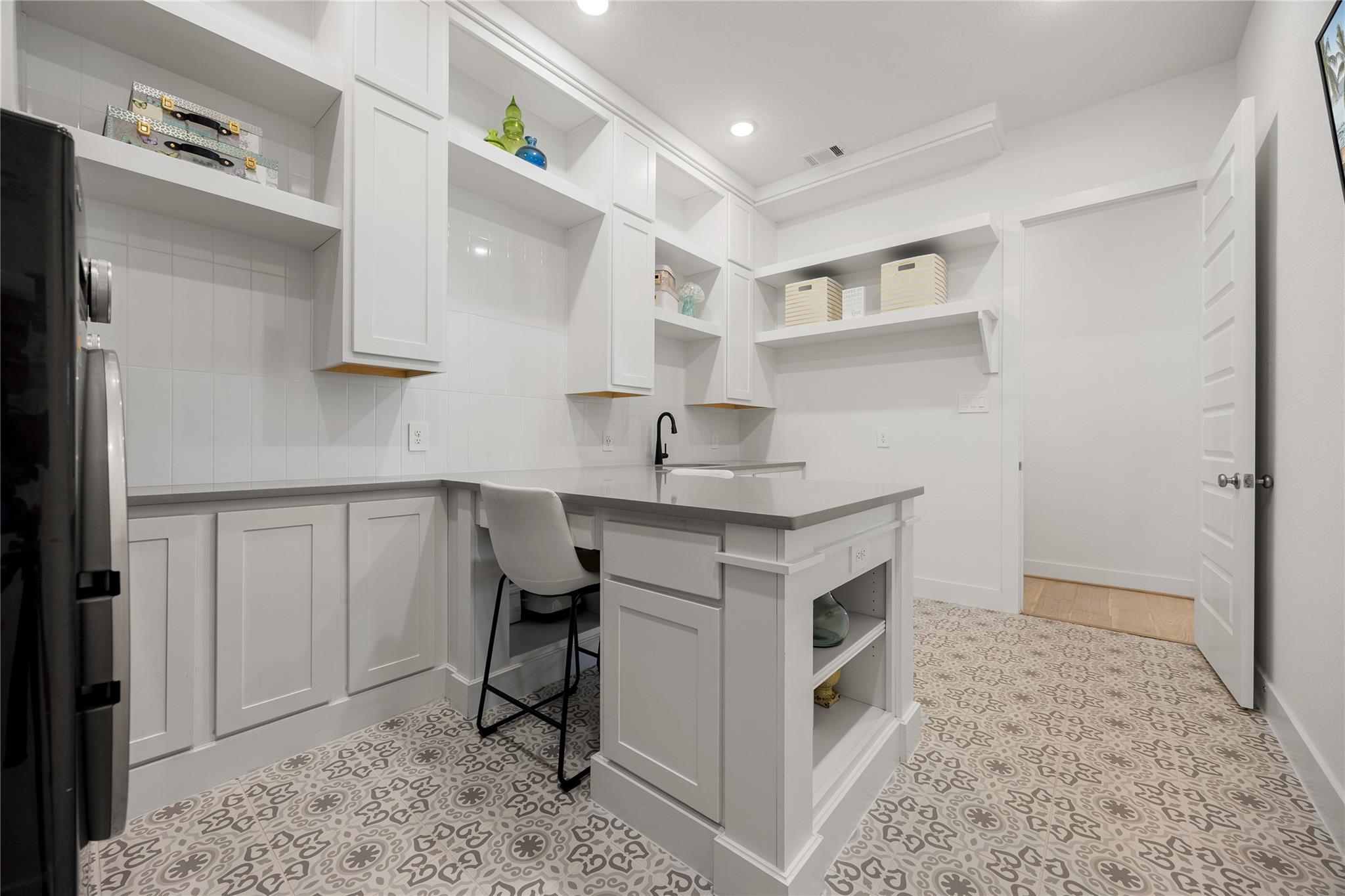 31306 Crescent Hill Drive