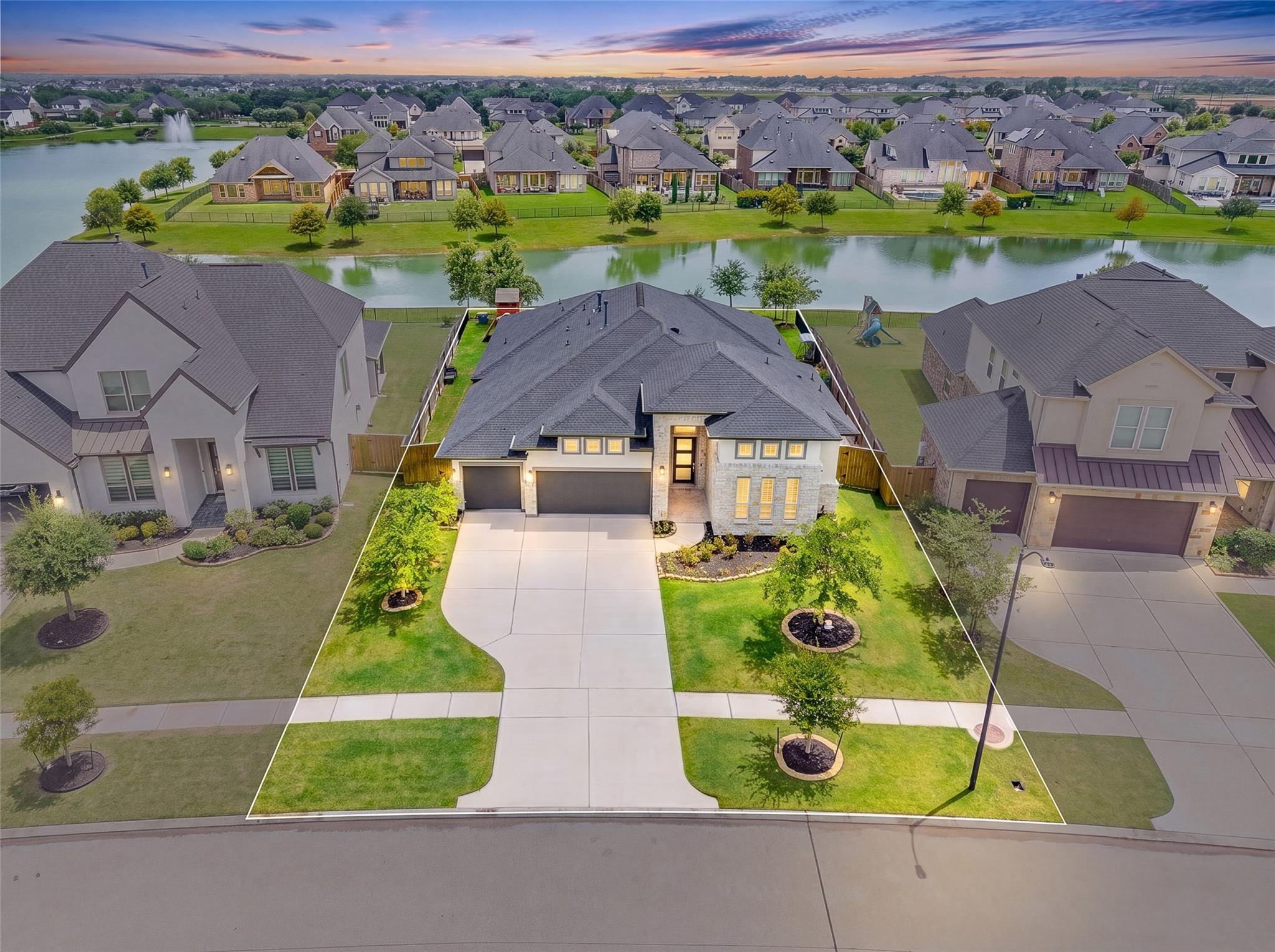 440 Stratus View Court