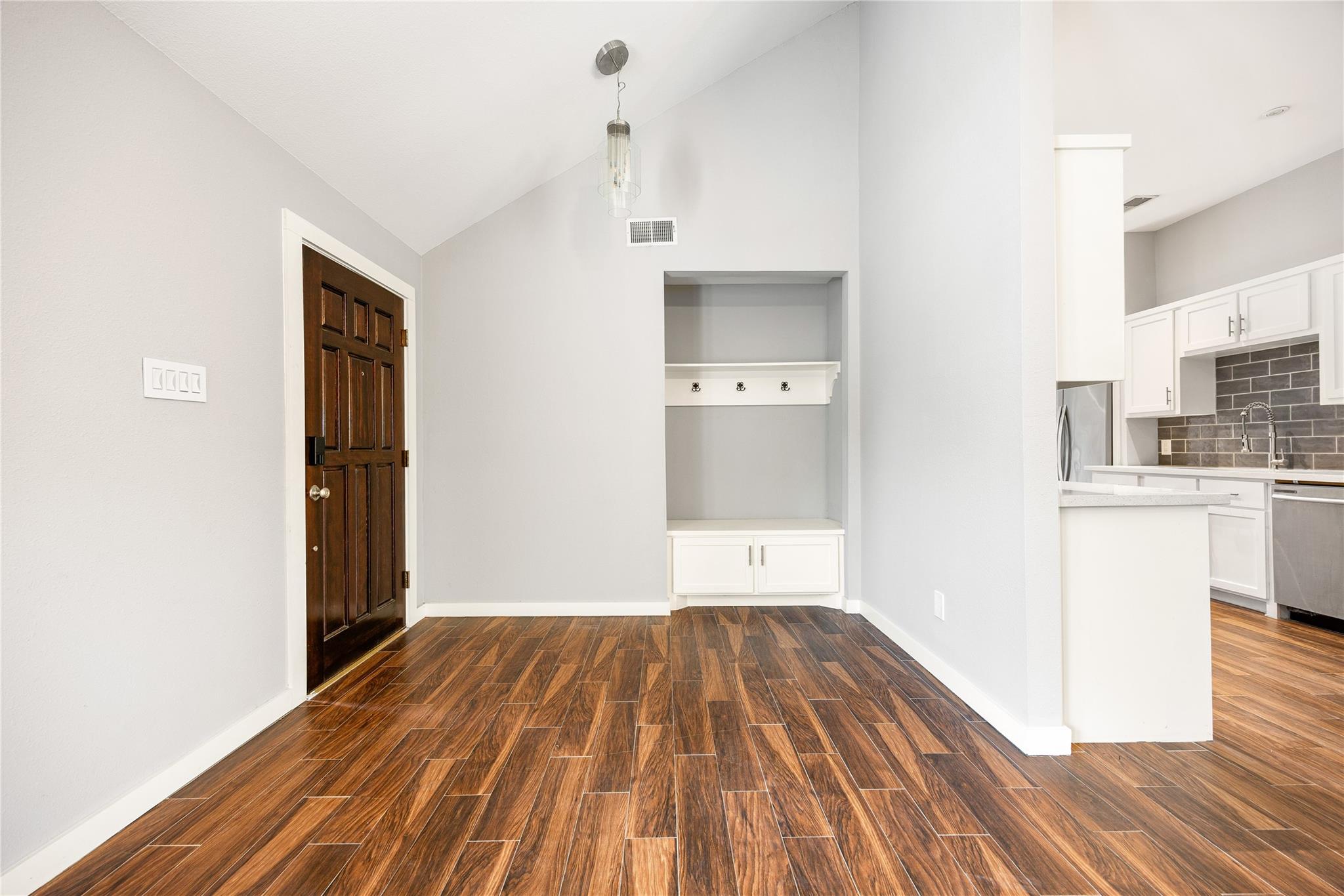 5122 Prairie Creek Drive