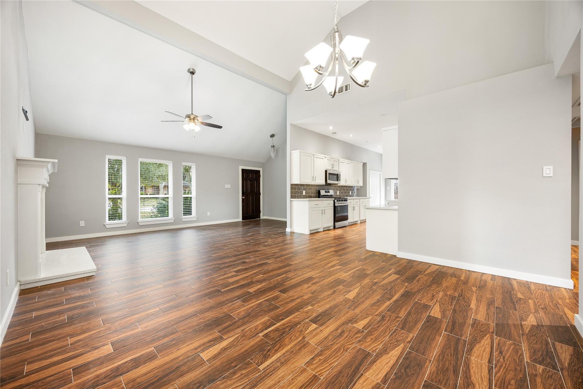 5122 Prairie Creek Drive