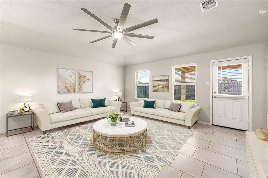707 Desert Pea Lane