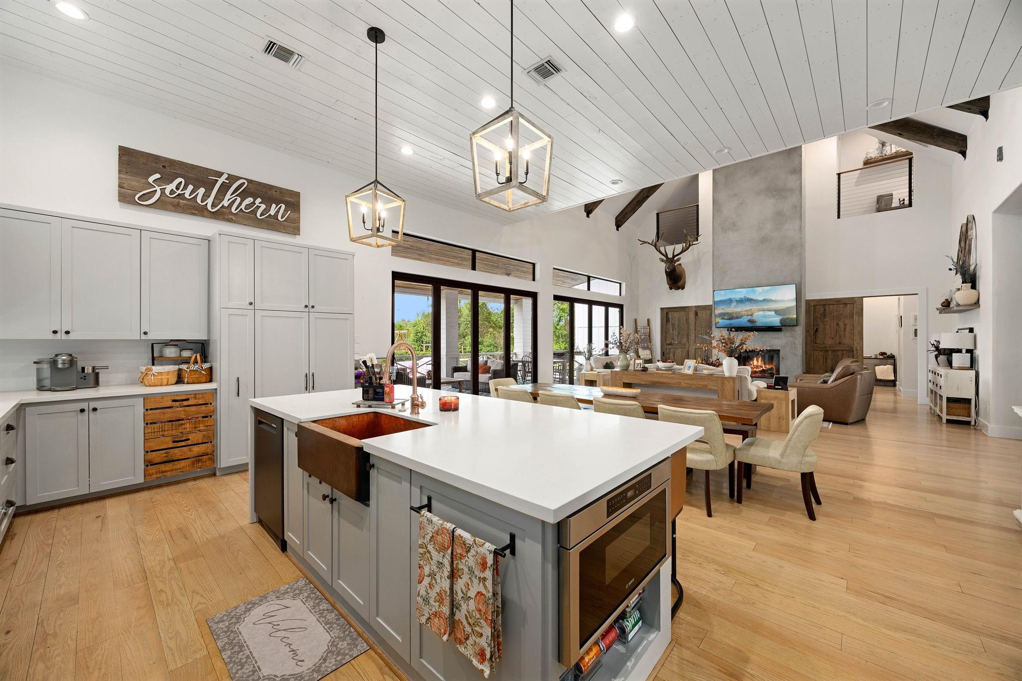6571 Manorwood Drive