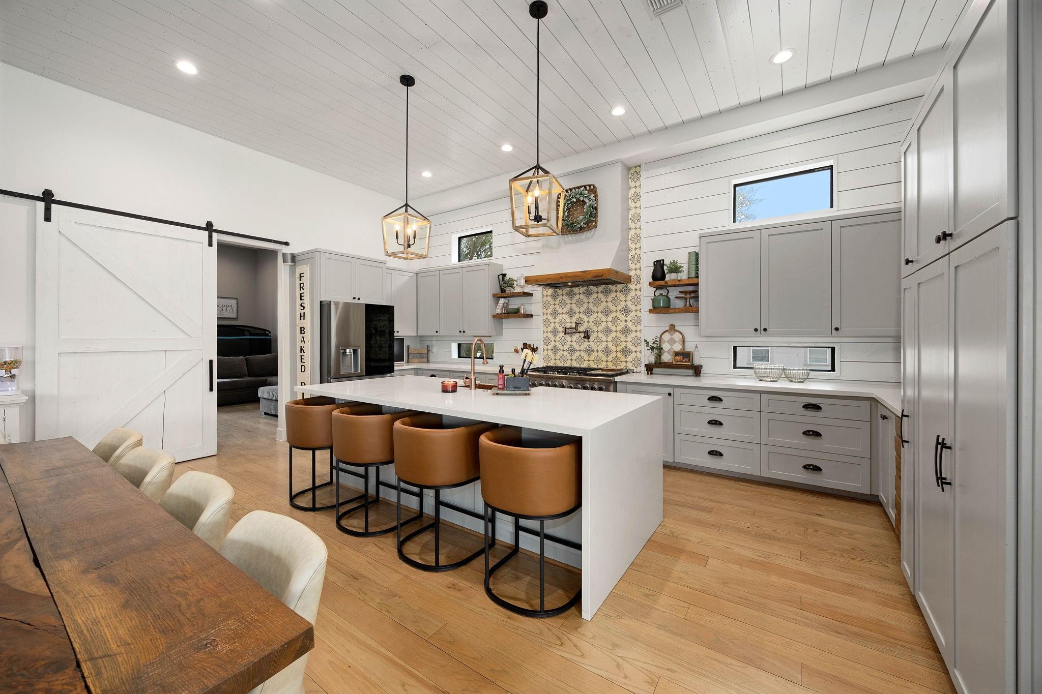 6571 Manorwood Drive