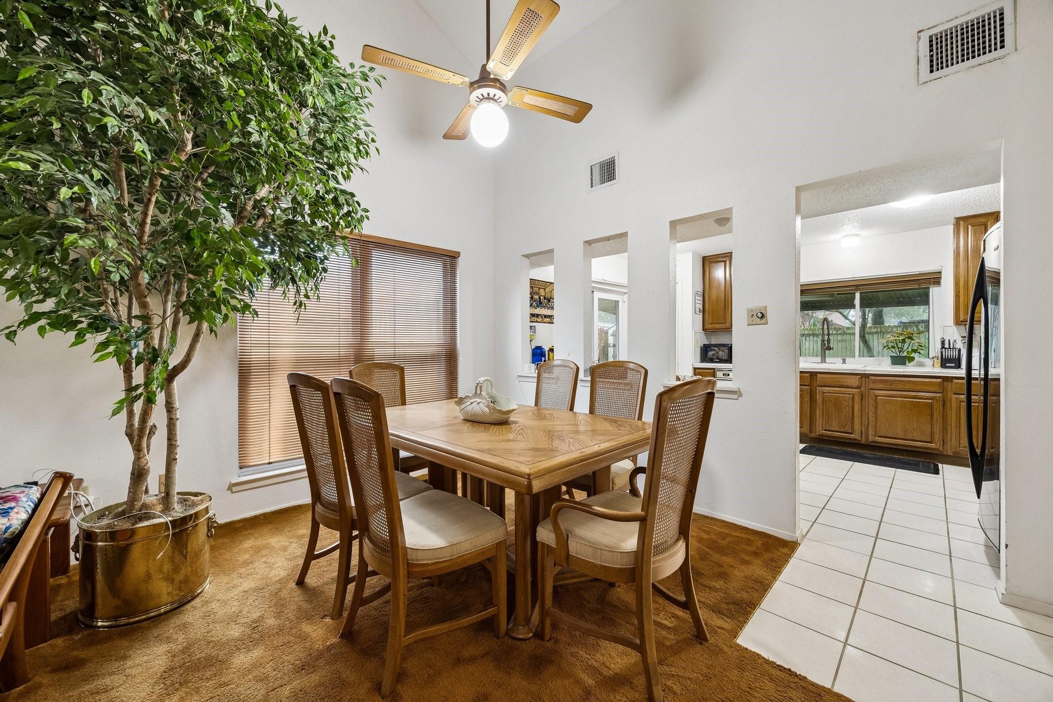 9815 Walnut Glen Drive