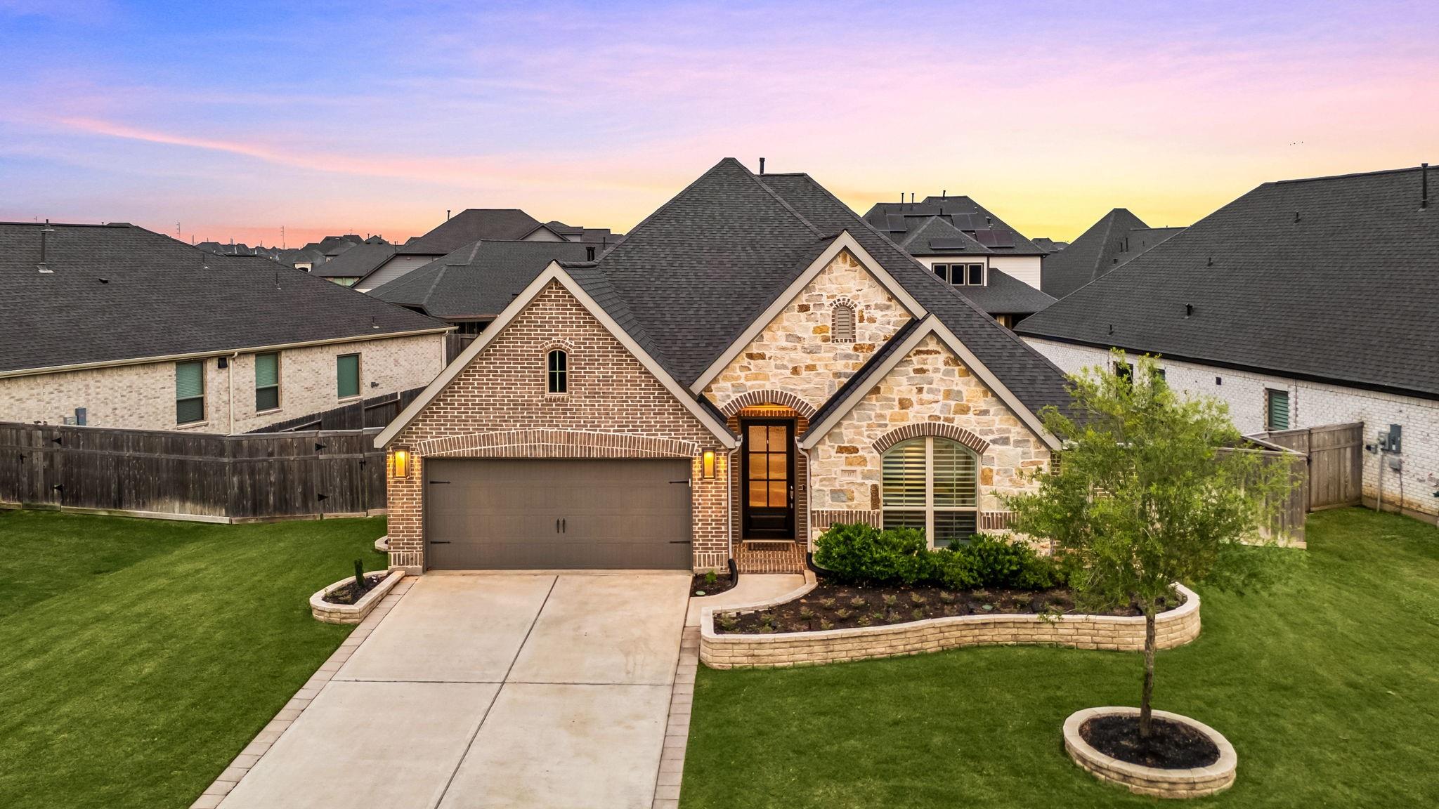 4107 Maple Glen Drive