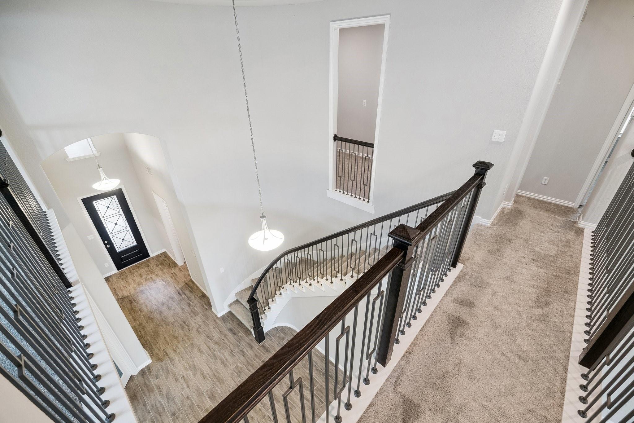 1415 Layla Sage Loop