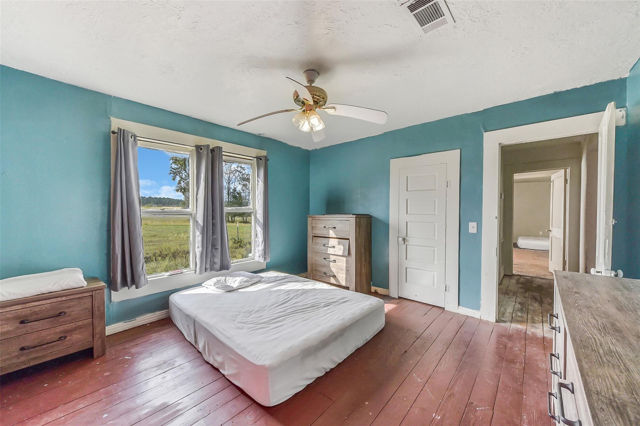 761 Longhorn Drive E