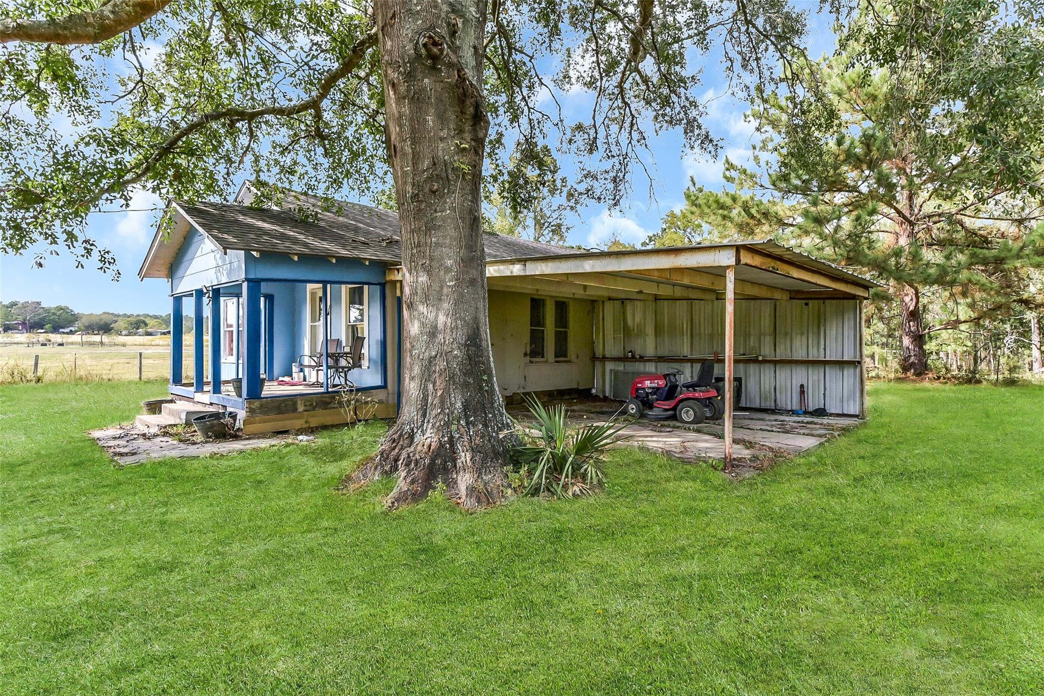 761 Longhorn Drive E