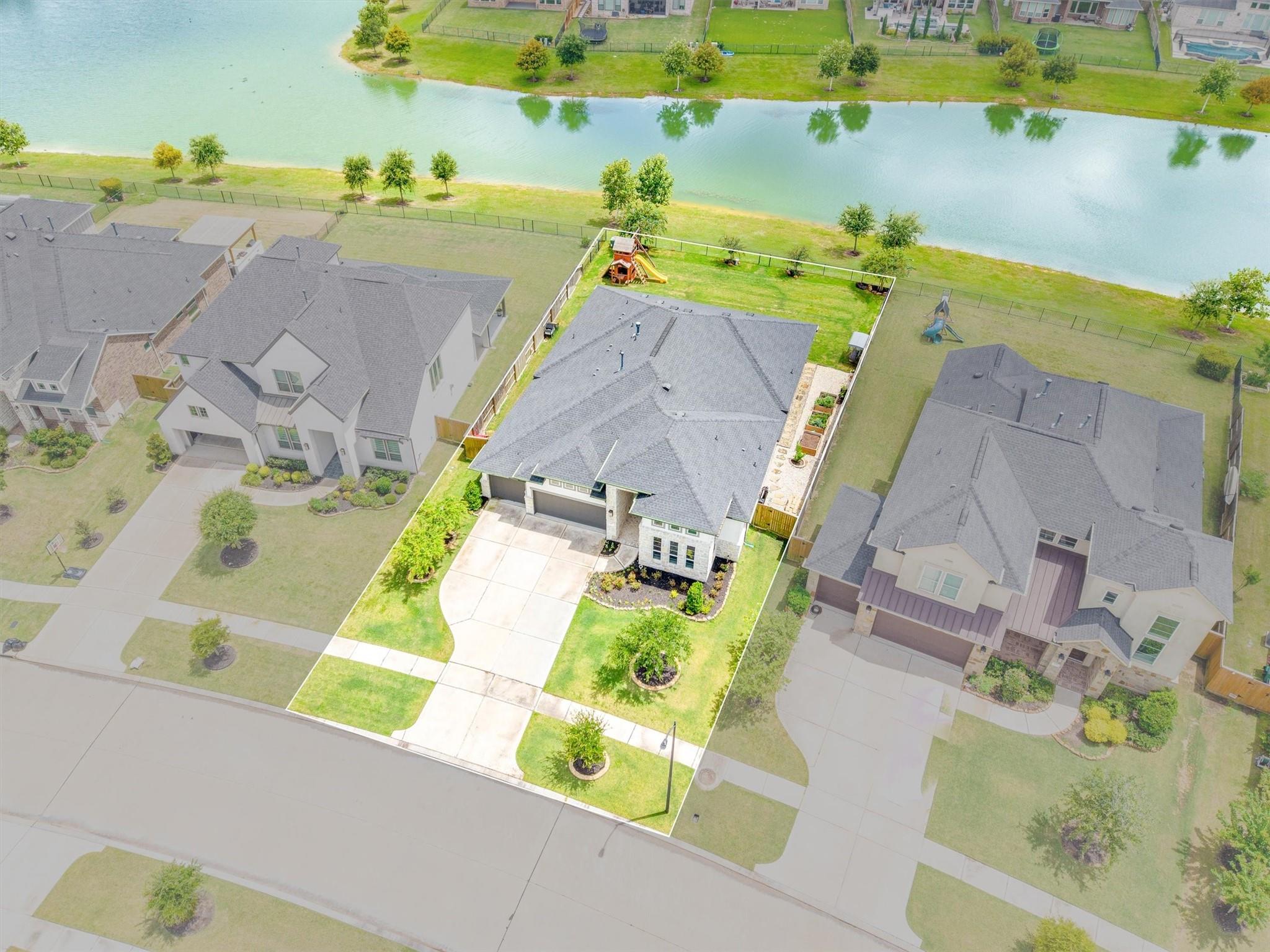 440 Stratus View Court