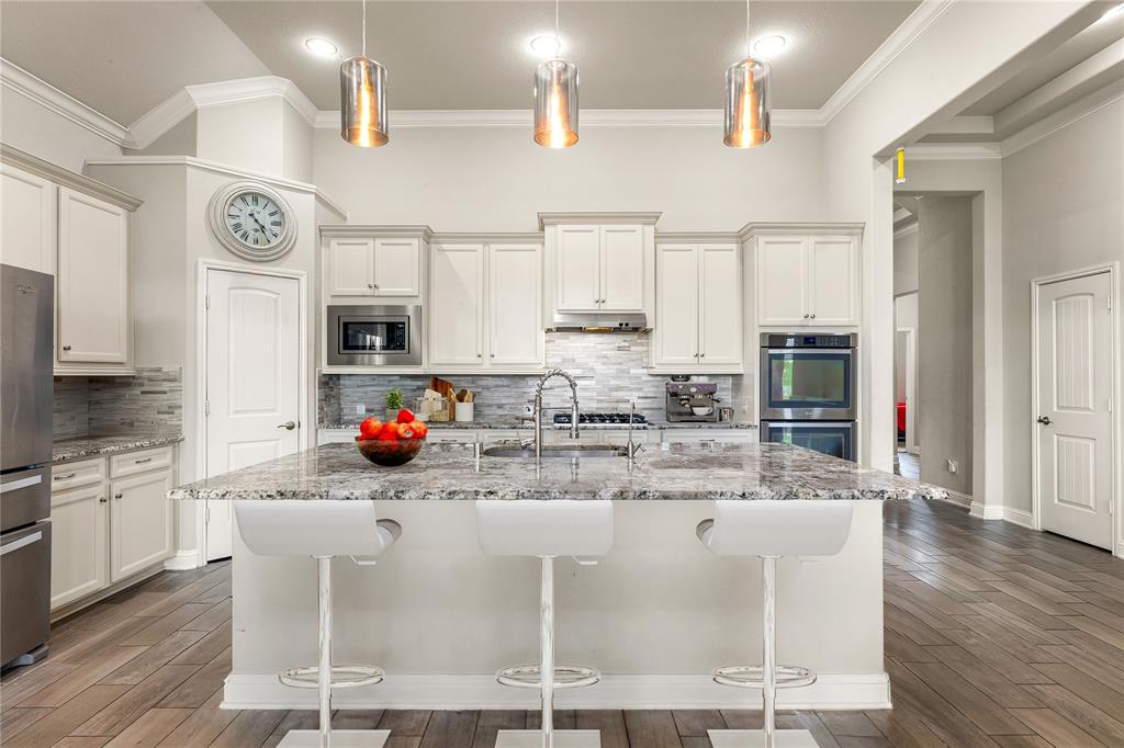 5343 Baroness Lane
