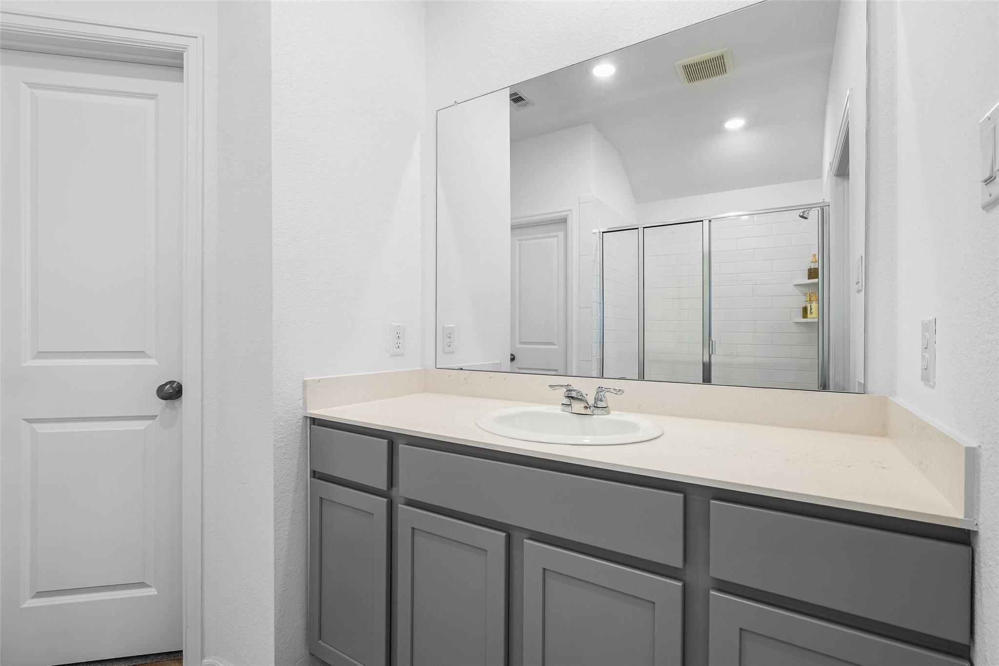 7427 Bartoncliff Drive