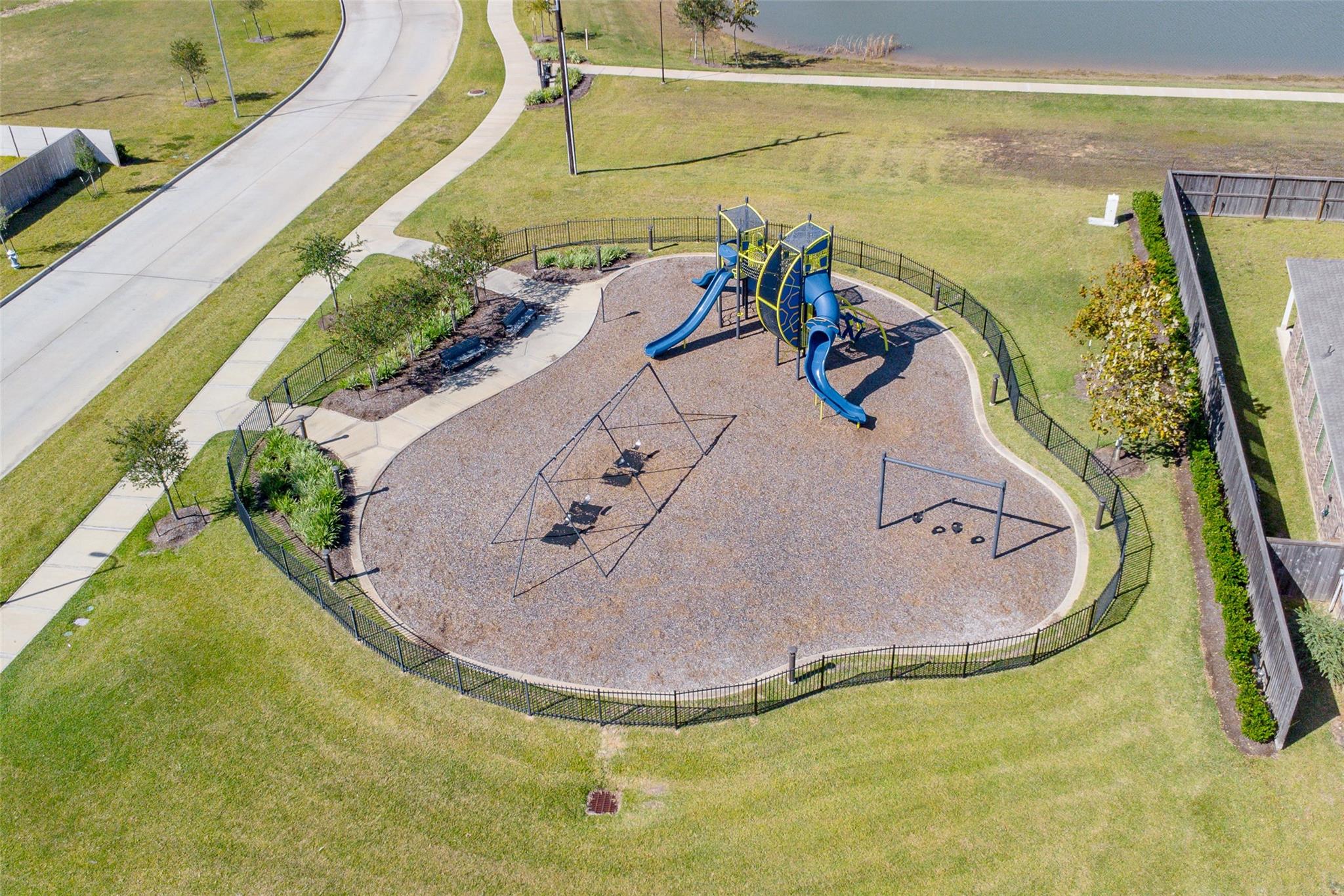 7427 Bartoncliff Drive