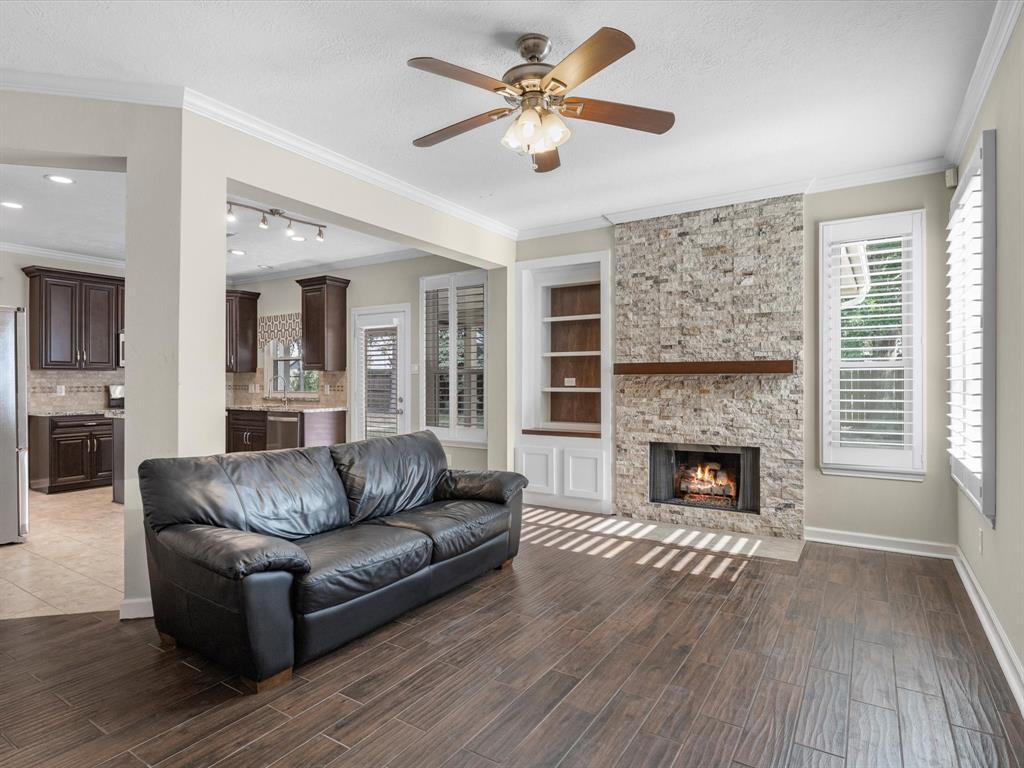 9707 Green Valley Lane