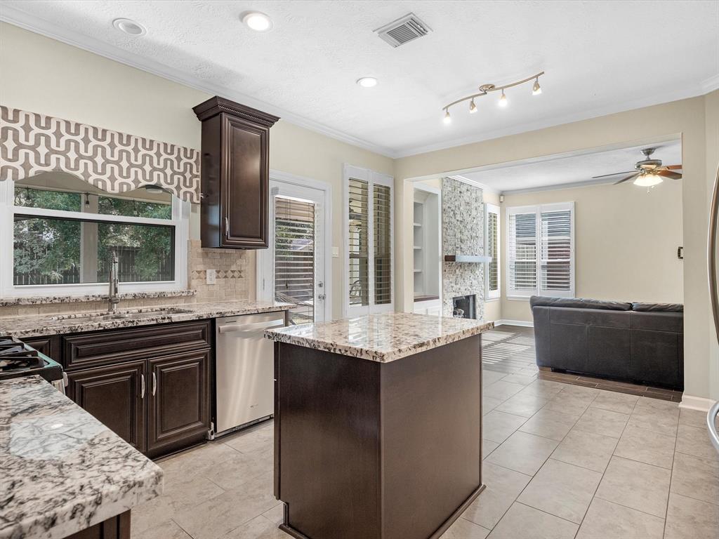 9707 Green Valley Lane