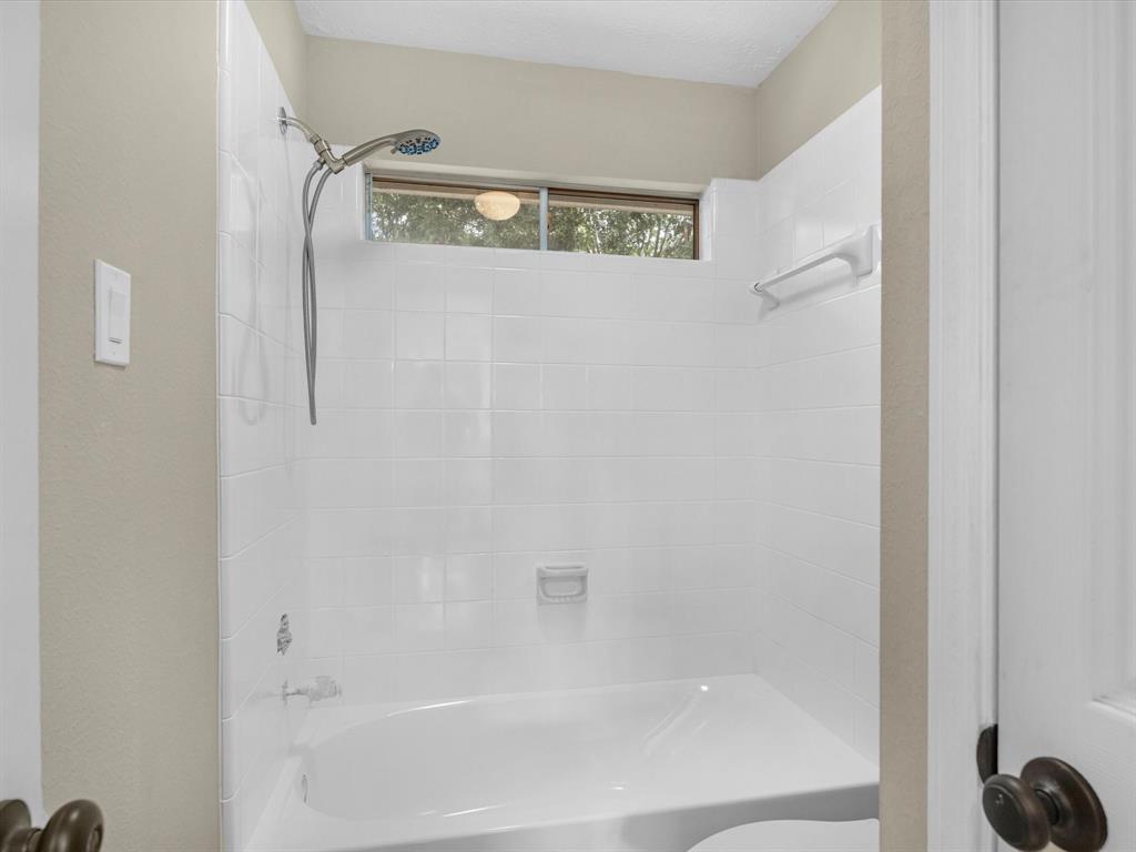 9707 Green Valley Lane