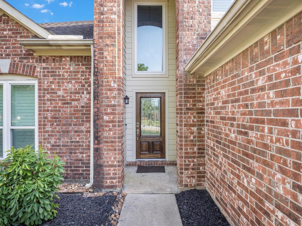 9707 Green Valley Lane