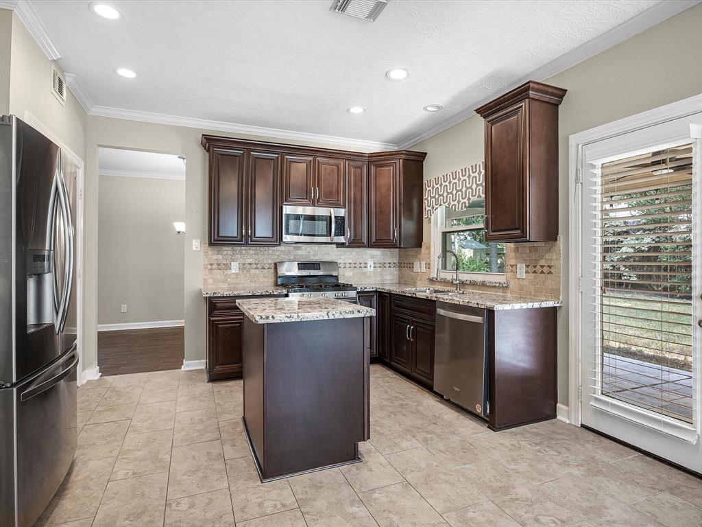 9707 Green Valley Lane