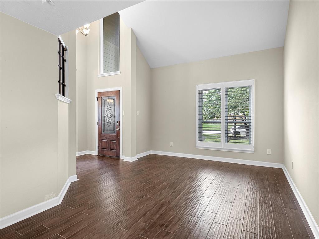 9707 Green Valley Lane