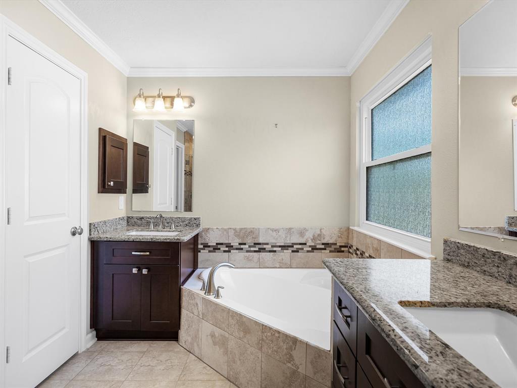 9707 Green Valley Lane