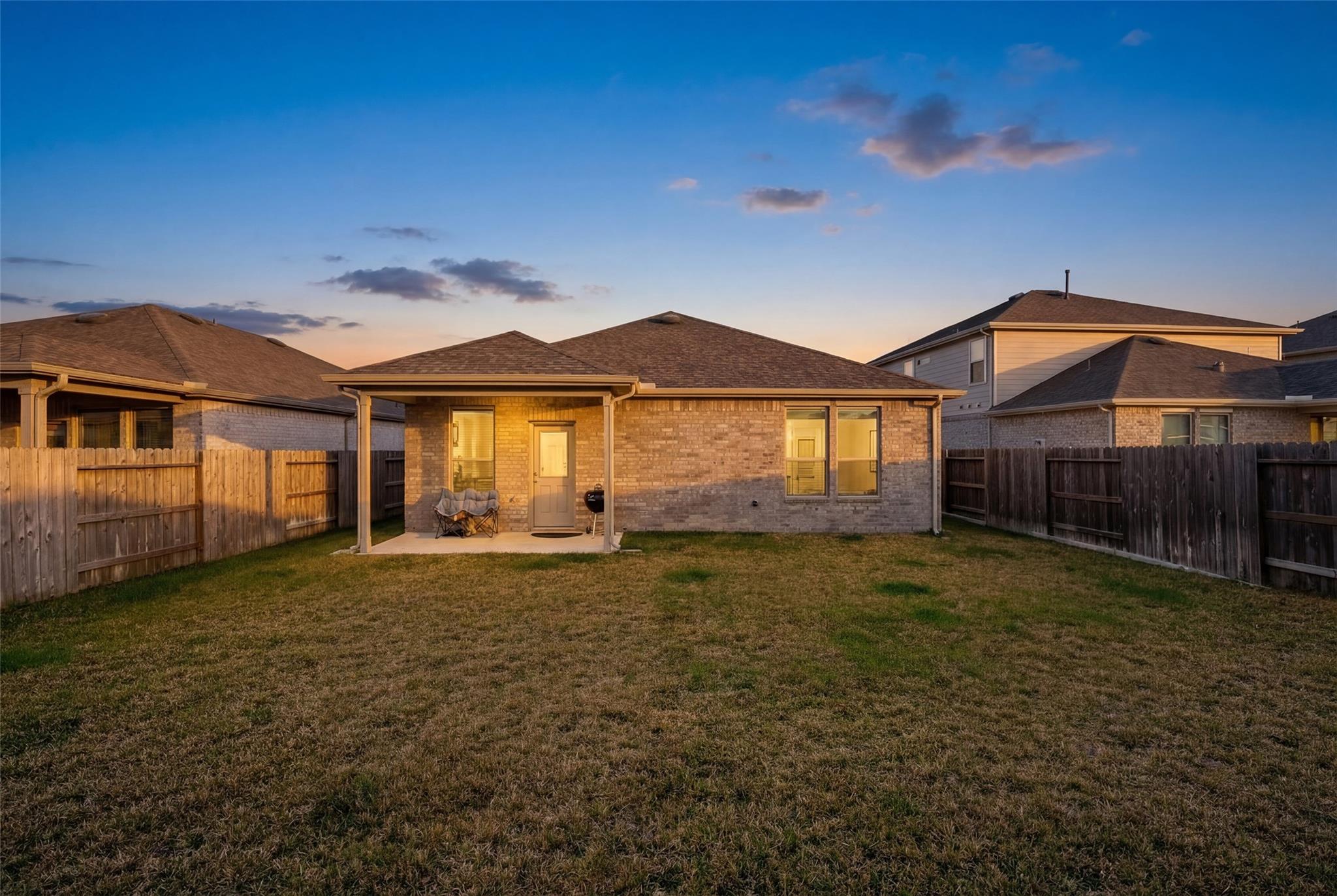 8218 Wave Arbor Drive