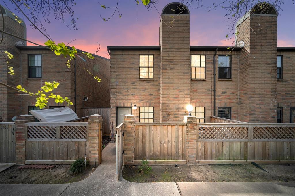 9850 Pagewood Lane # 1306